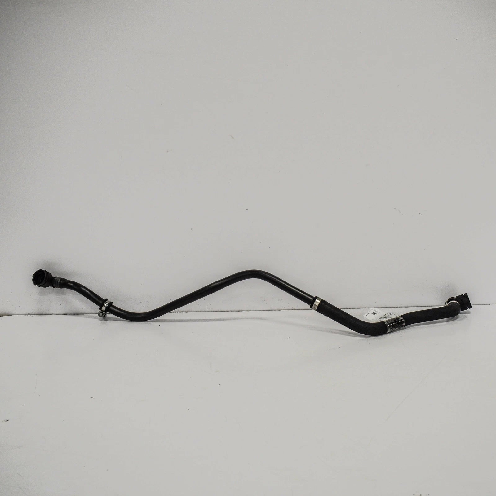 NEW MERCEDES-BENZ C-CLASS W205 COOLER HOSE A2055010900 ORIGINAL