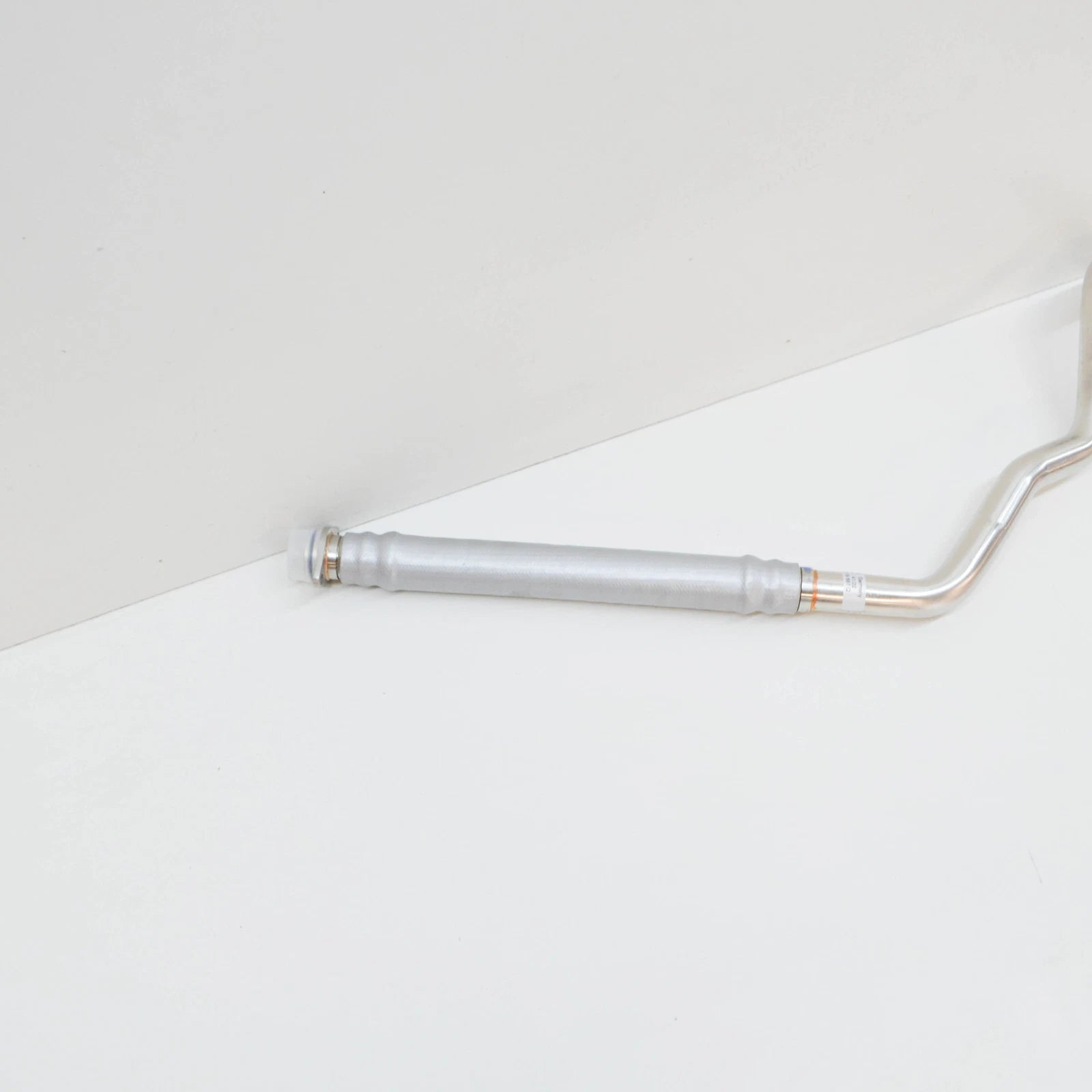 NEW AUDI R8 OIL HOSE 420115687Q ORIGINAL