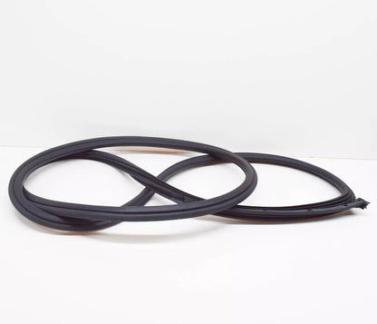 NEW BMW 1 E81 FRONT RIGHT DOOR WEATHERSTRIP SEAL 51767054028 7054028 ORIGINAL