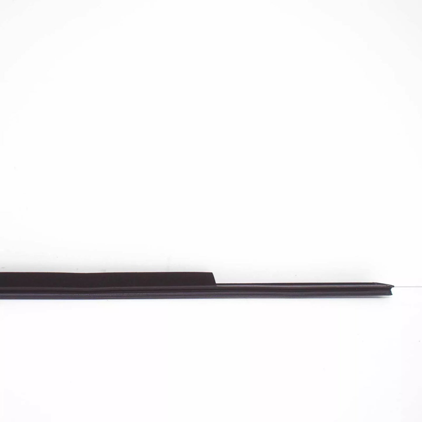 NEW AUDI A3 8P FRONT LEFT OUTER WINDOW APERTURE SEAL 8P3837477C