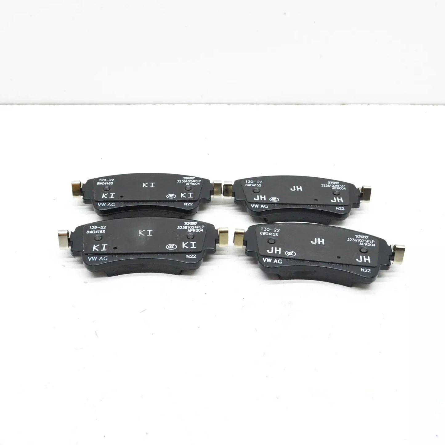 NEW AUDI A4 AVANT B9 REAR BRAKE PADS SET 8W0698451BG