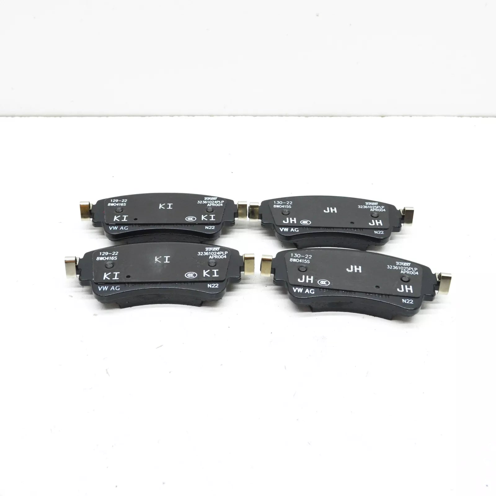NEW AUDI A4 AVANT B9 REAR BRAKE PADS SET 8W0698451BG