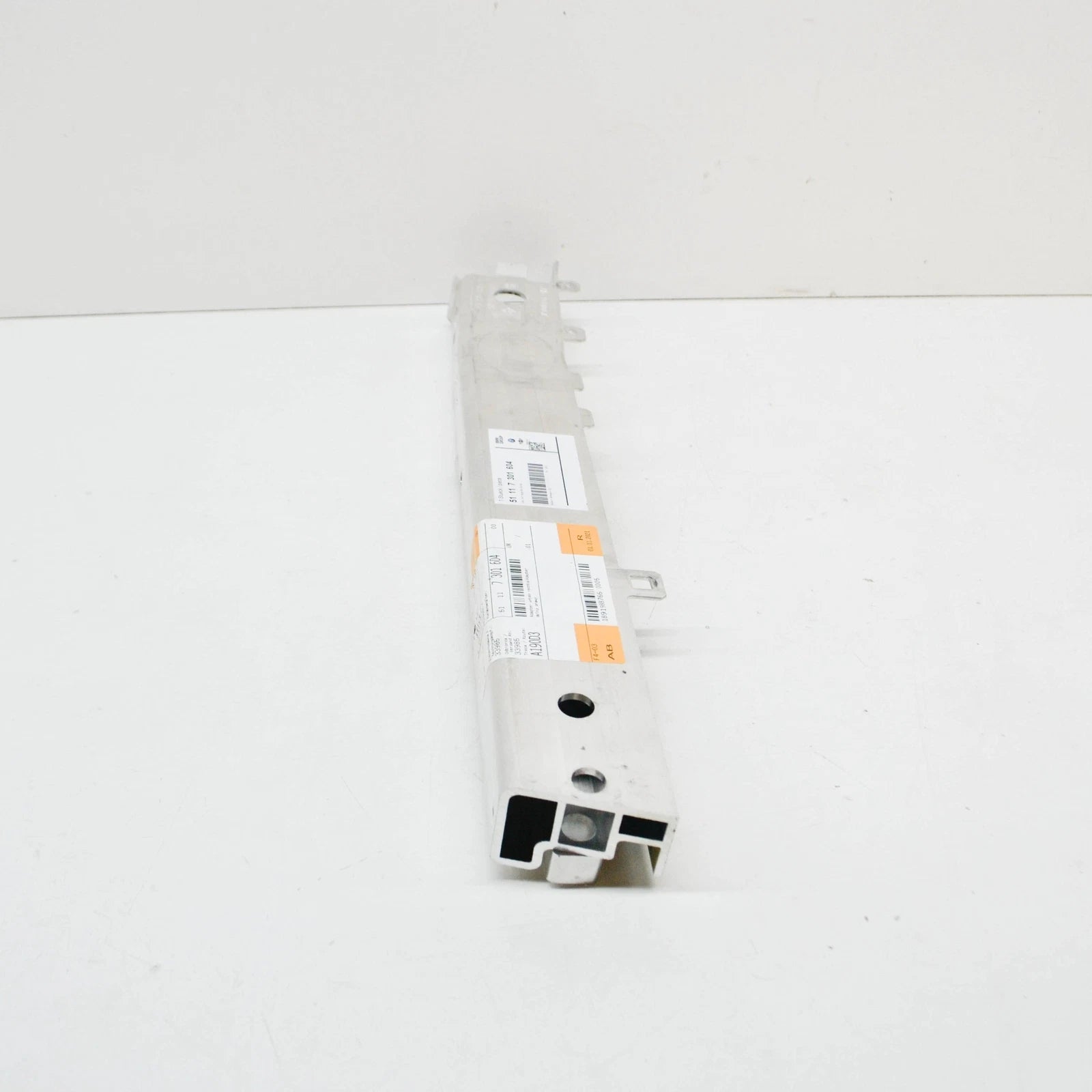 NEW BMW 2 F45 FRONT BUMPER RIGHT LOWER ADAPTER 51117301604 7301604 2015 ORIGINAL