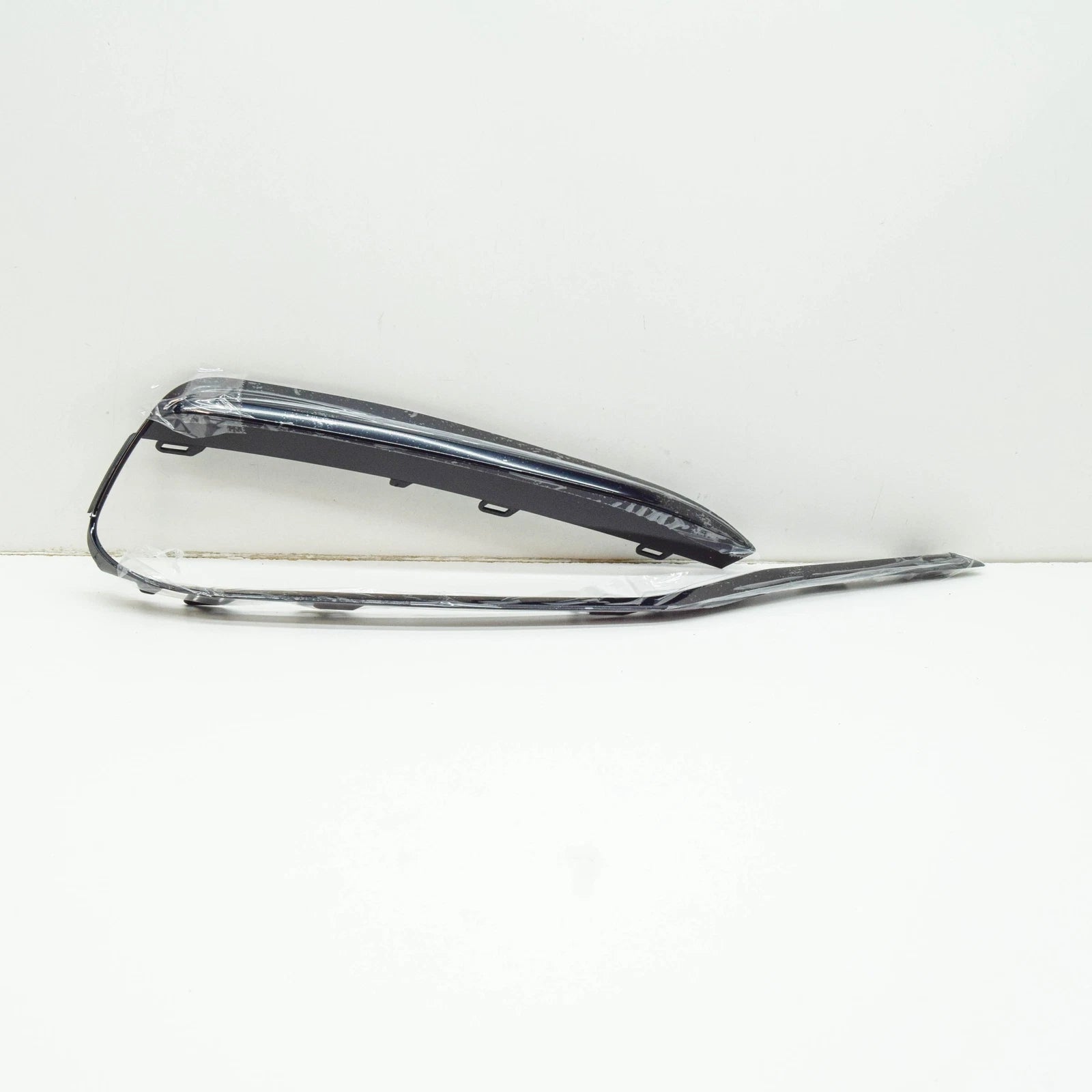 NEW BMW 3 F30 FRONT RIGHT FOG LIGHT AIR INLET FINISHER TRIM 51117396854 ORIGINAL