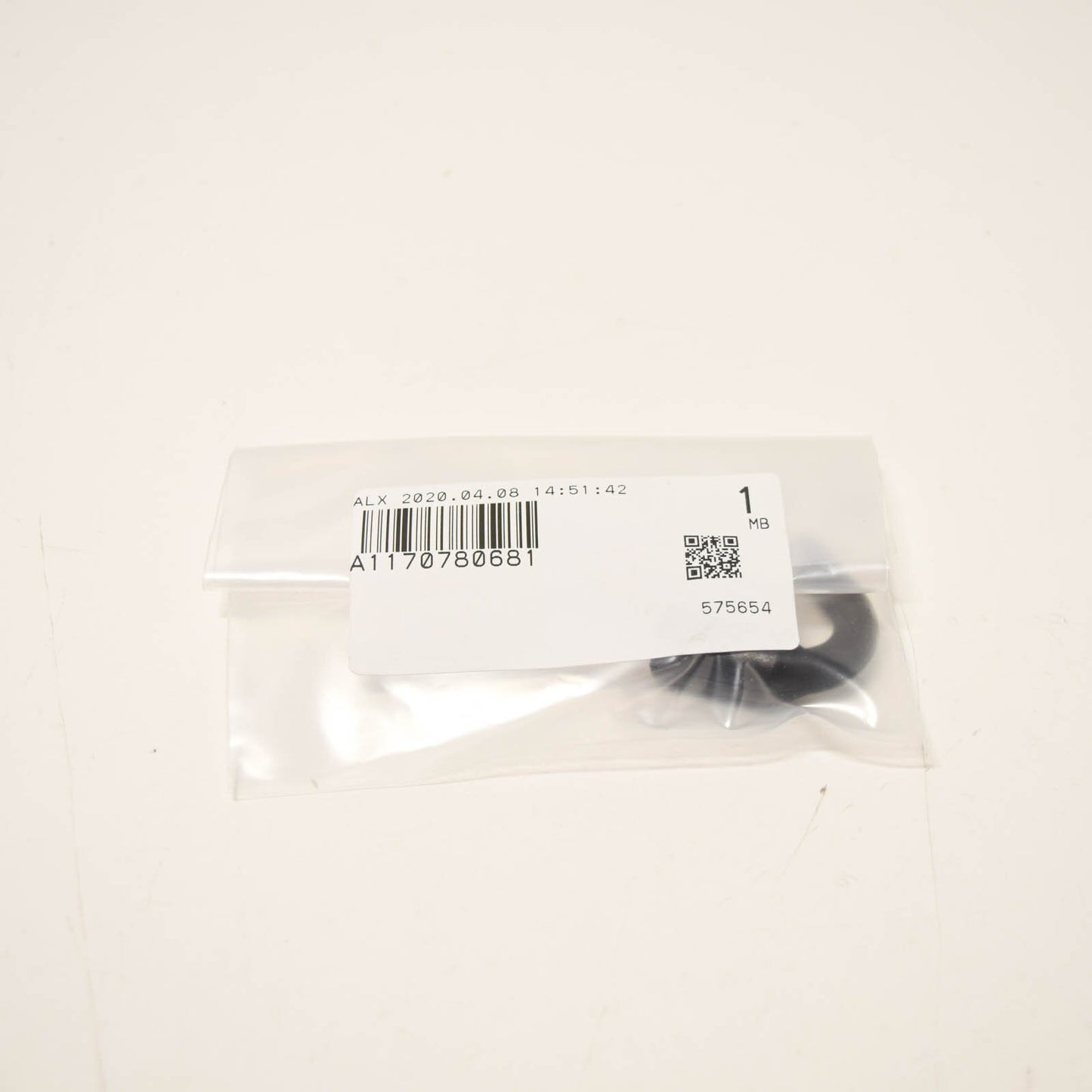 new mercedes-benz s-class w116 vacuum hose connector a1170780681 original