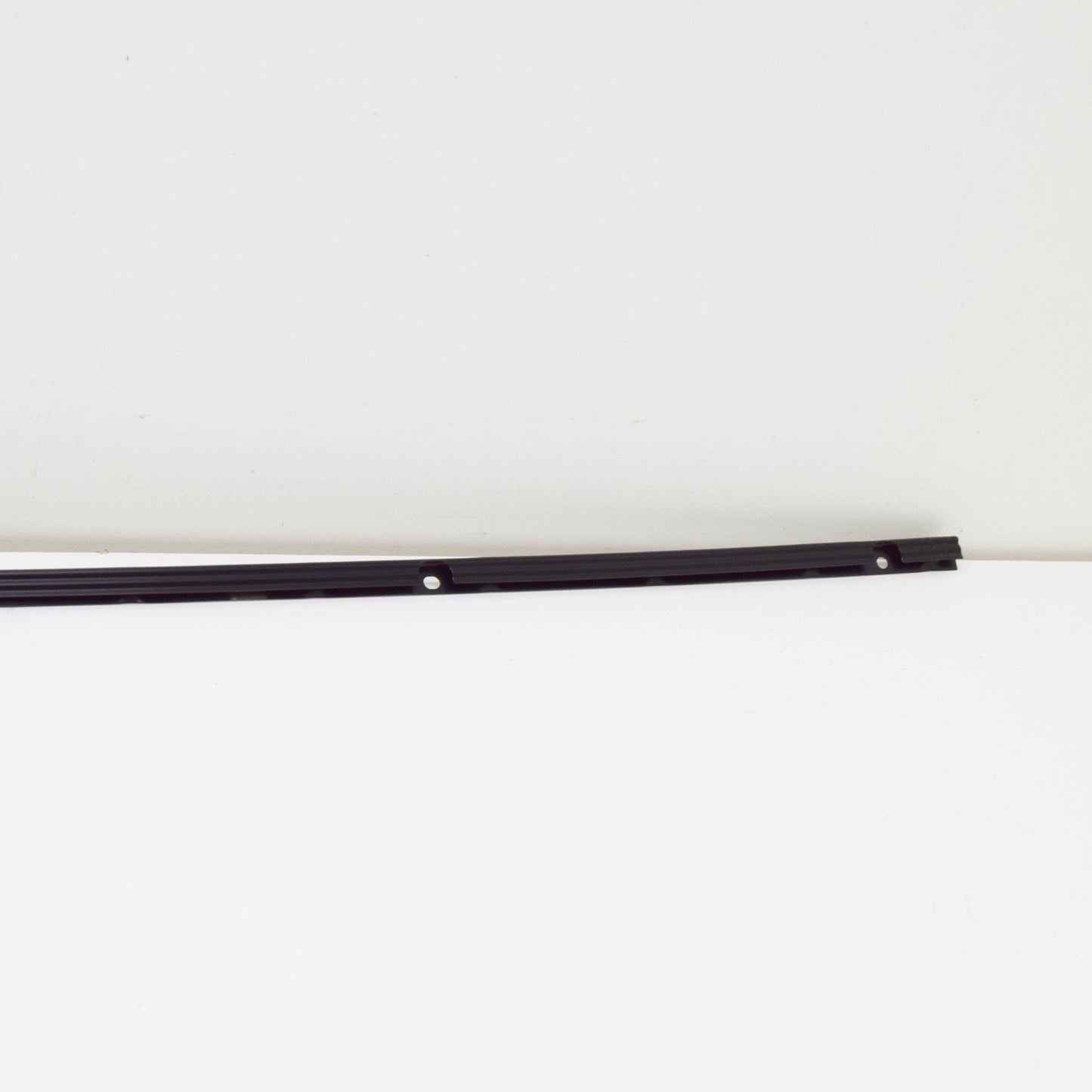 new skoda kamiq left windshield retaining strip 657854541 original