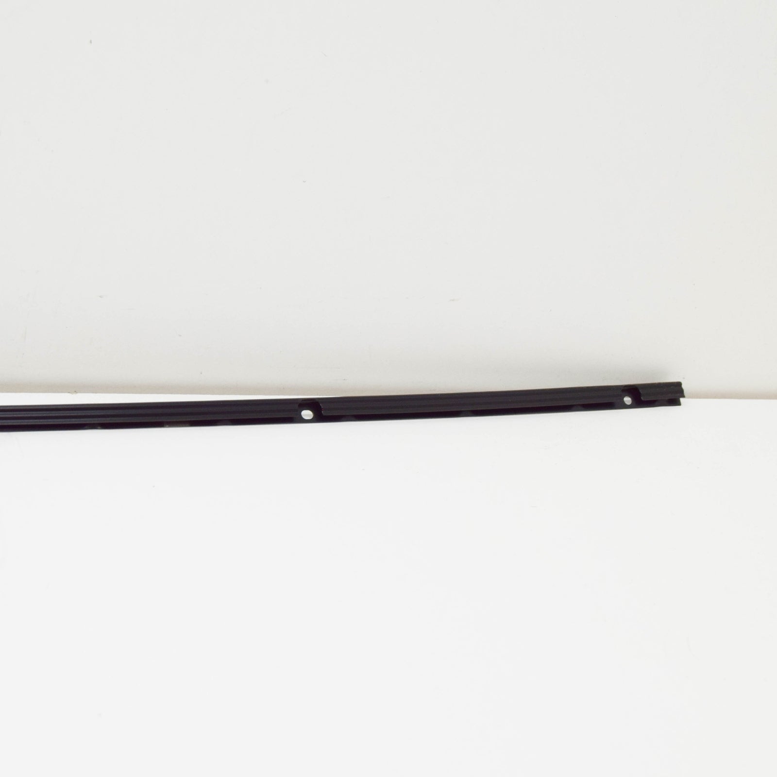 new skoda kamiq left windshield retaining strip 657854541 original
