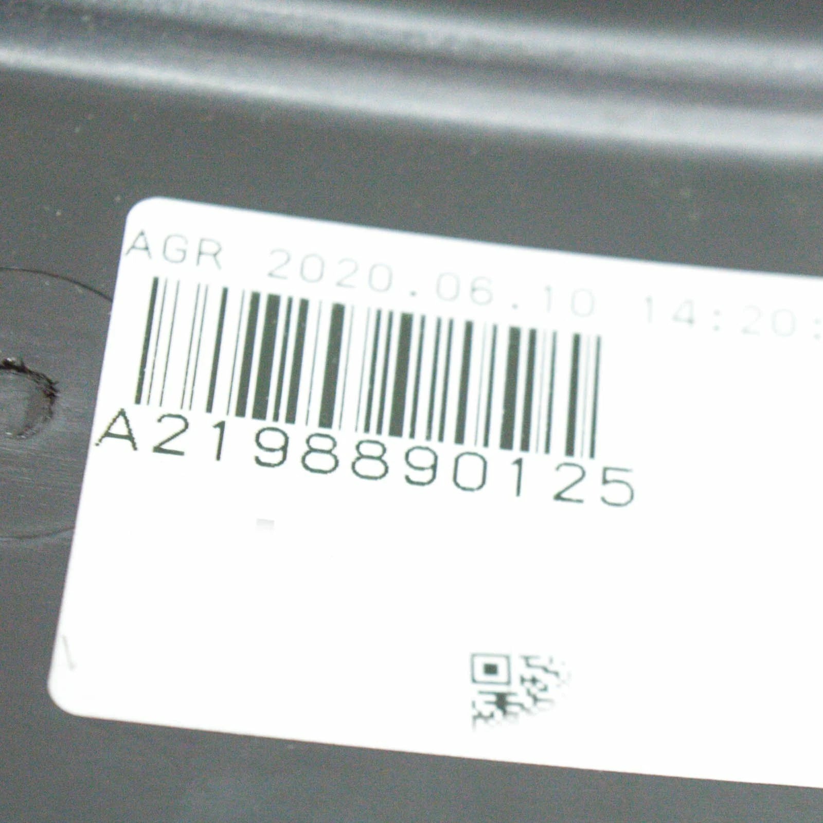 NEW MERCEDES-BENZ CLS C219 FRONT LEFT WING PLASTIC COVER A2198890125 ORIGINAL