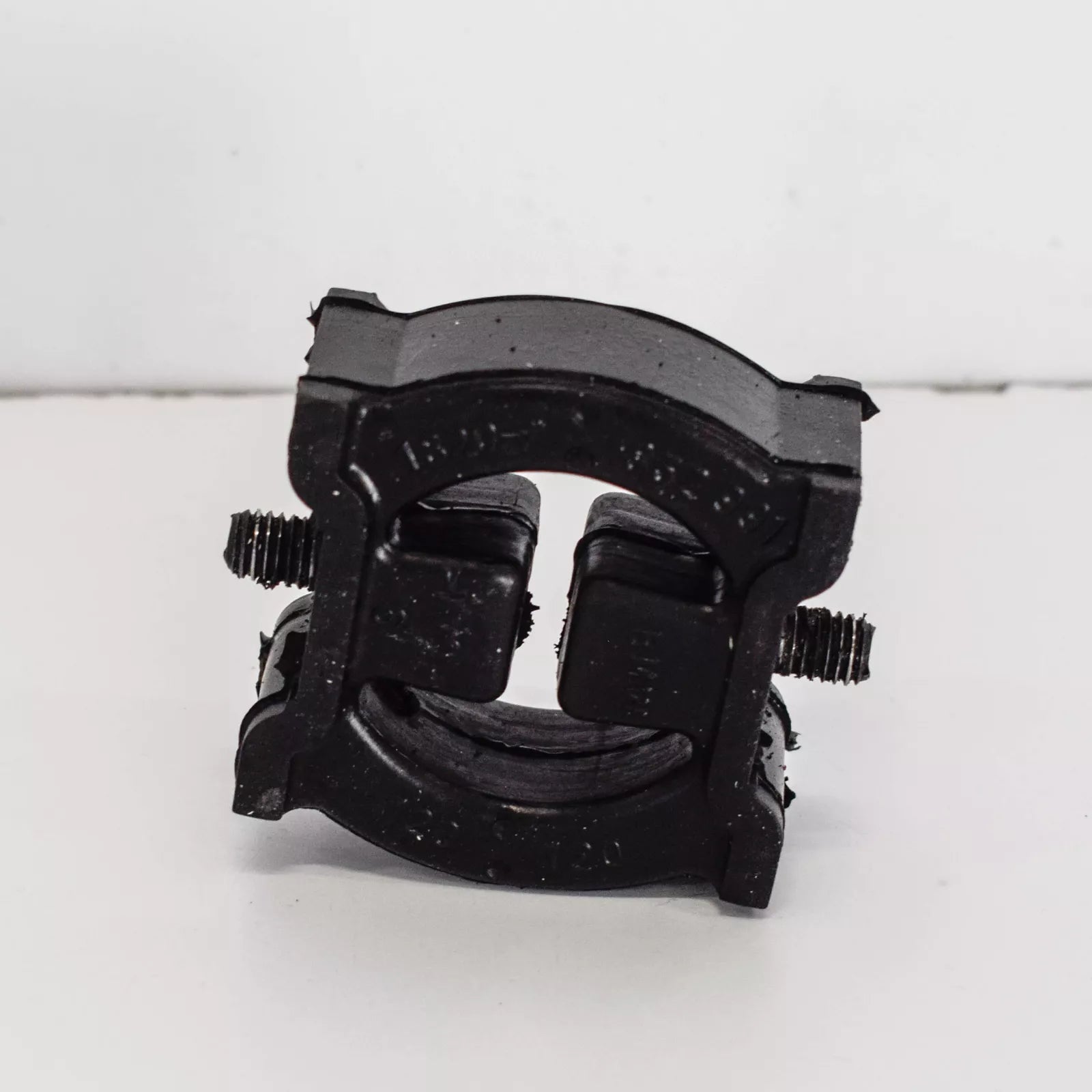 NEW BMW E92 M E90 M F10 M E60 M F12M E85M EXHAUST SYSTEM HANGER ORIGINAL