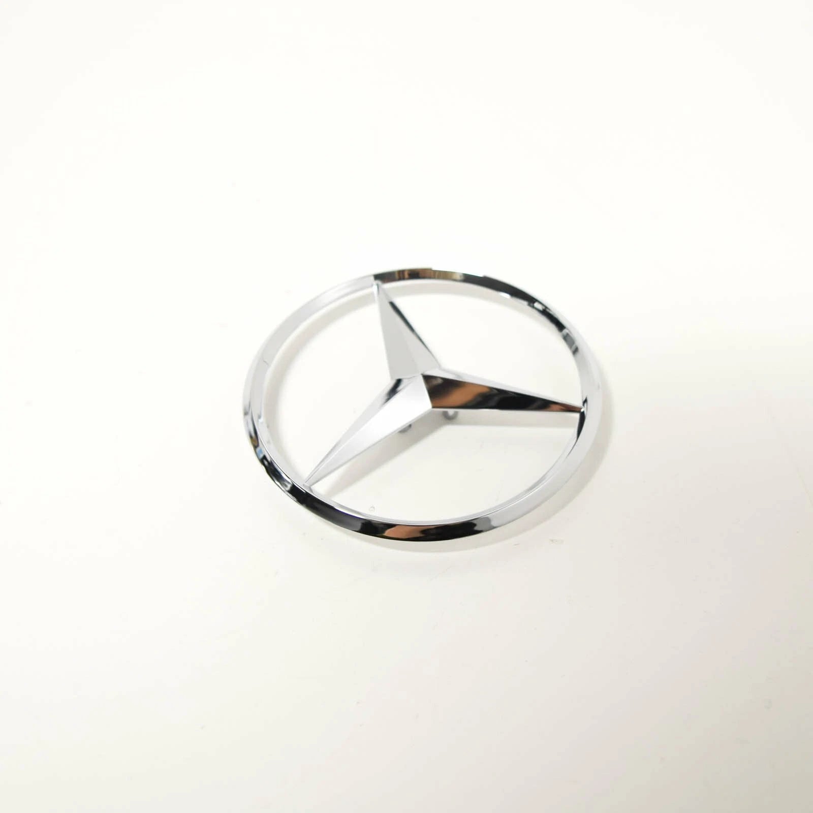 NEW MERCEDES-BENZ C-CLASS S204 TRUNK BOOT LID BADGE EMBLEM A2047580158