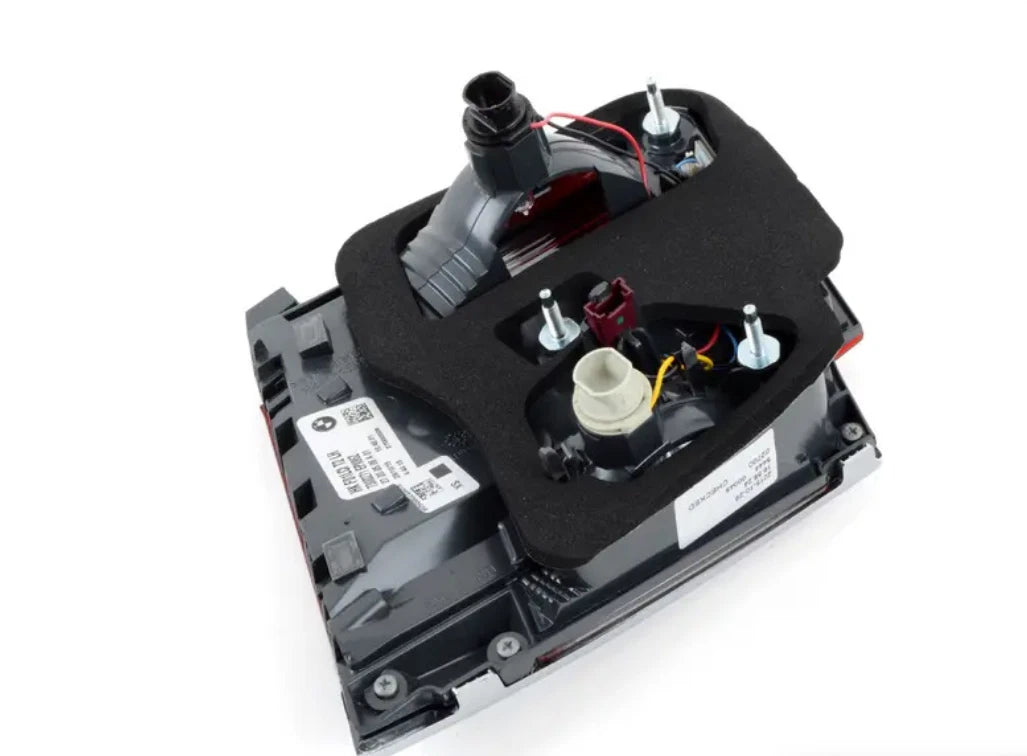 NEW BMW 7 F01, F02 REAR LEFT TAILLIGHT 63217300271 7300271 ORIGINAL