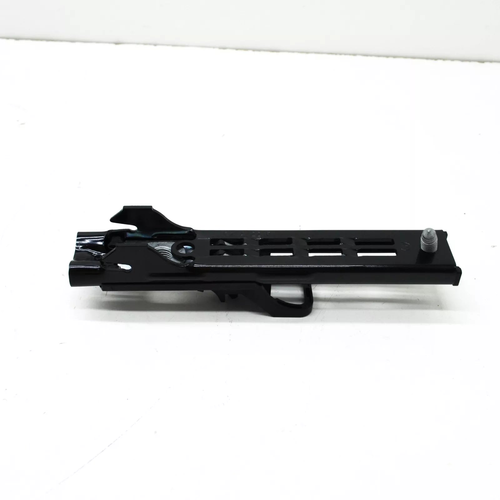 NEW MERCEDES-BENZ GLE W167 FRONT SEAT BELT HEIGHT ADJUSTER A0008603400