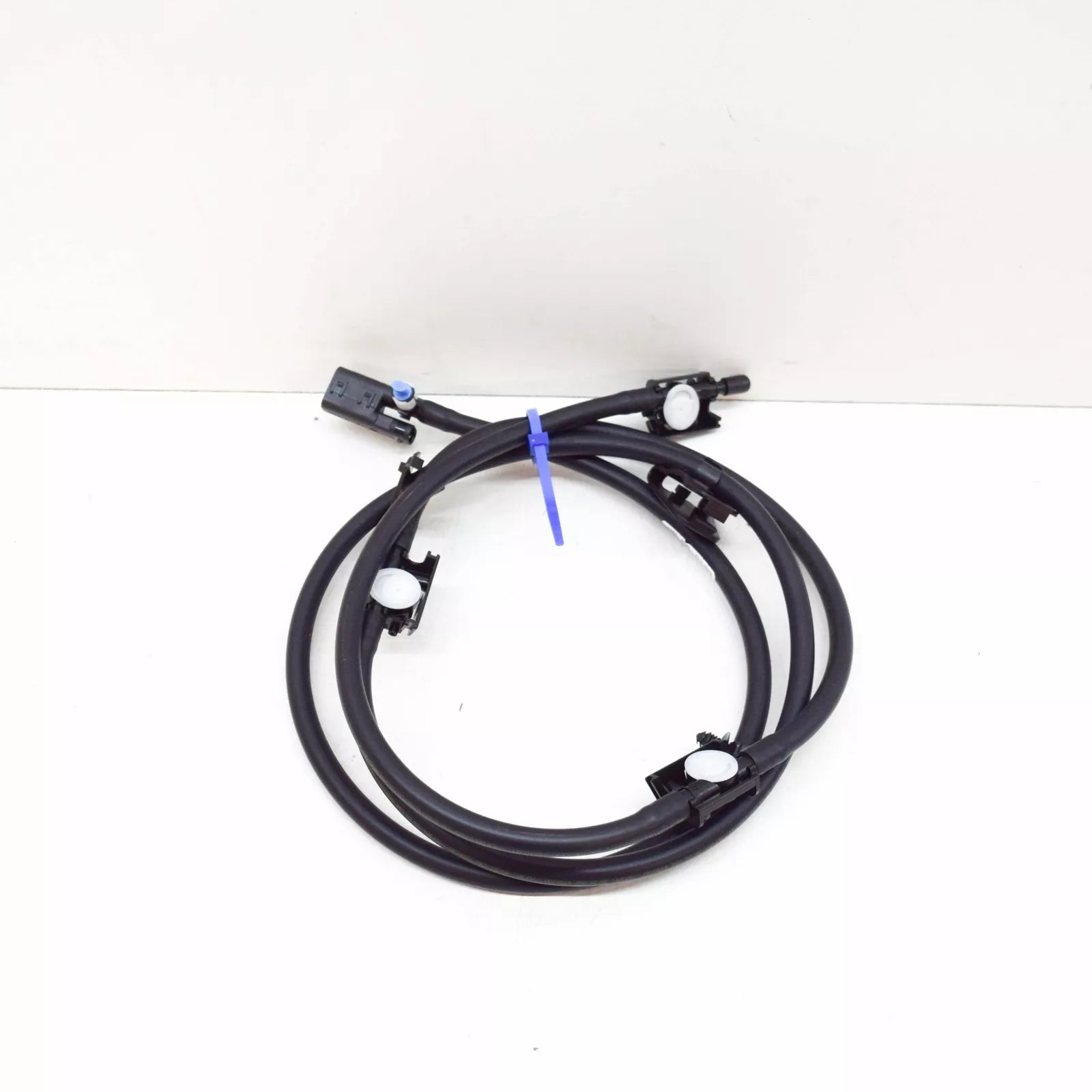 NEW MERCEDES-BENZ C W205 HEADLIGHT WASHER NOZZLE PIPE A2058600192 2015