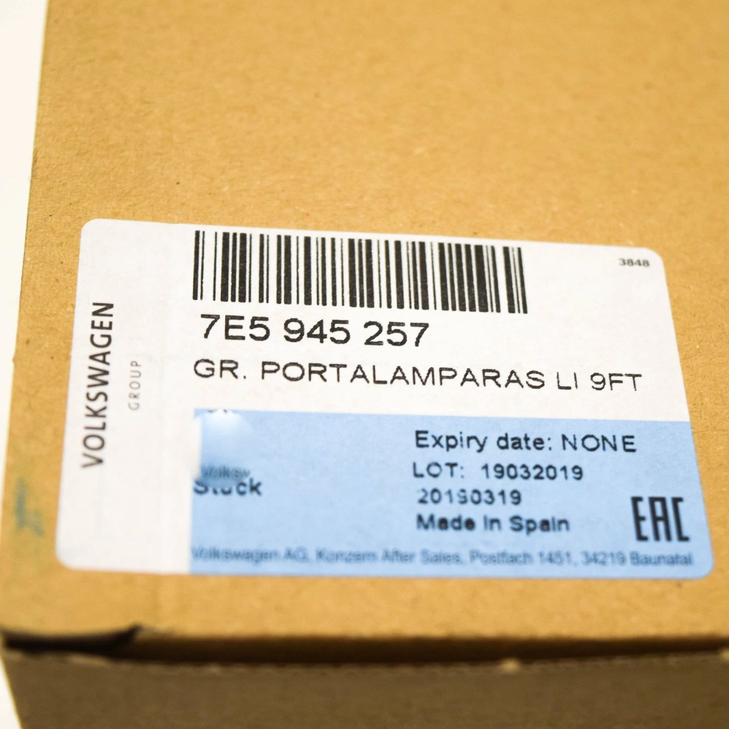 NEW VOLKSWAGEN TRANSPORTER T5 REAR LEFT TAILLIGHT BULB HOLDER 7E5945257