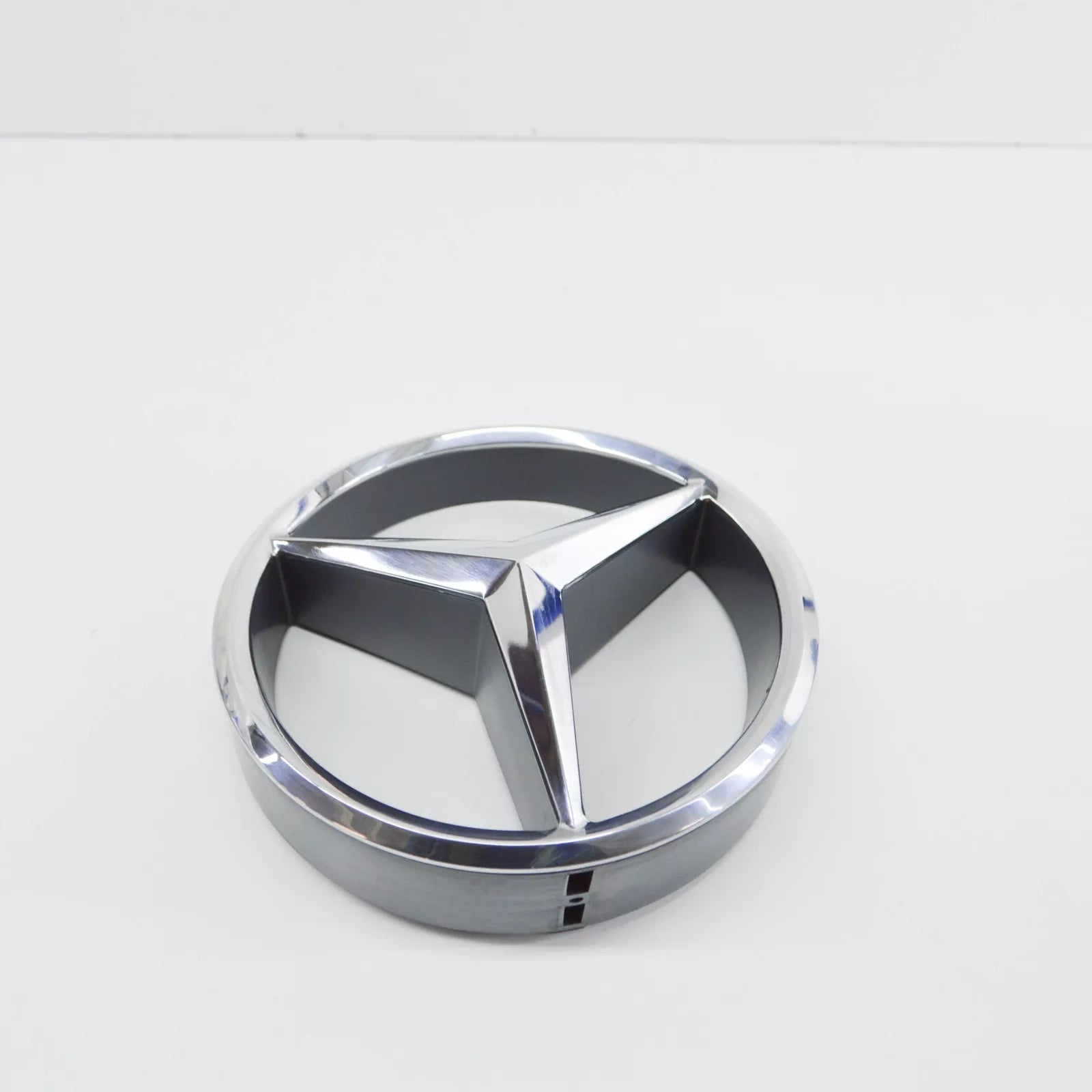 NEW MERCEDES-BENZ SL R107 RADIATOR GRILLE MERCEDES STAR A1078800386 ORIGINAL