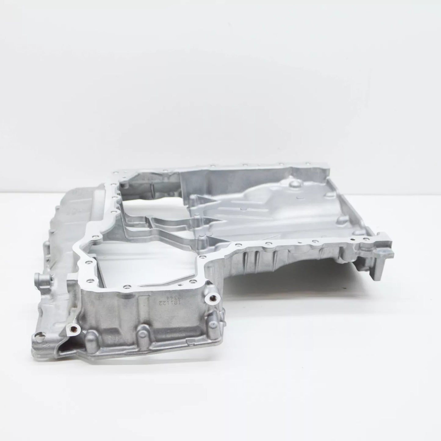 NEW AUDI A6 C8 OIL SUMP PAN UPPER PART 06M103603AM ORIGINAL