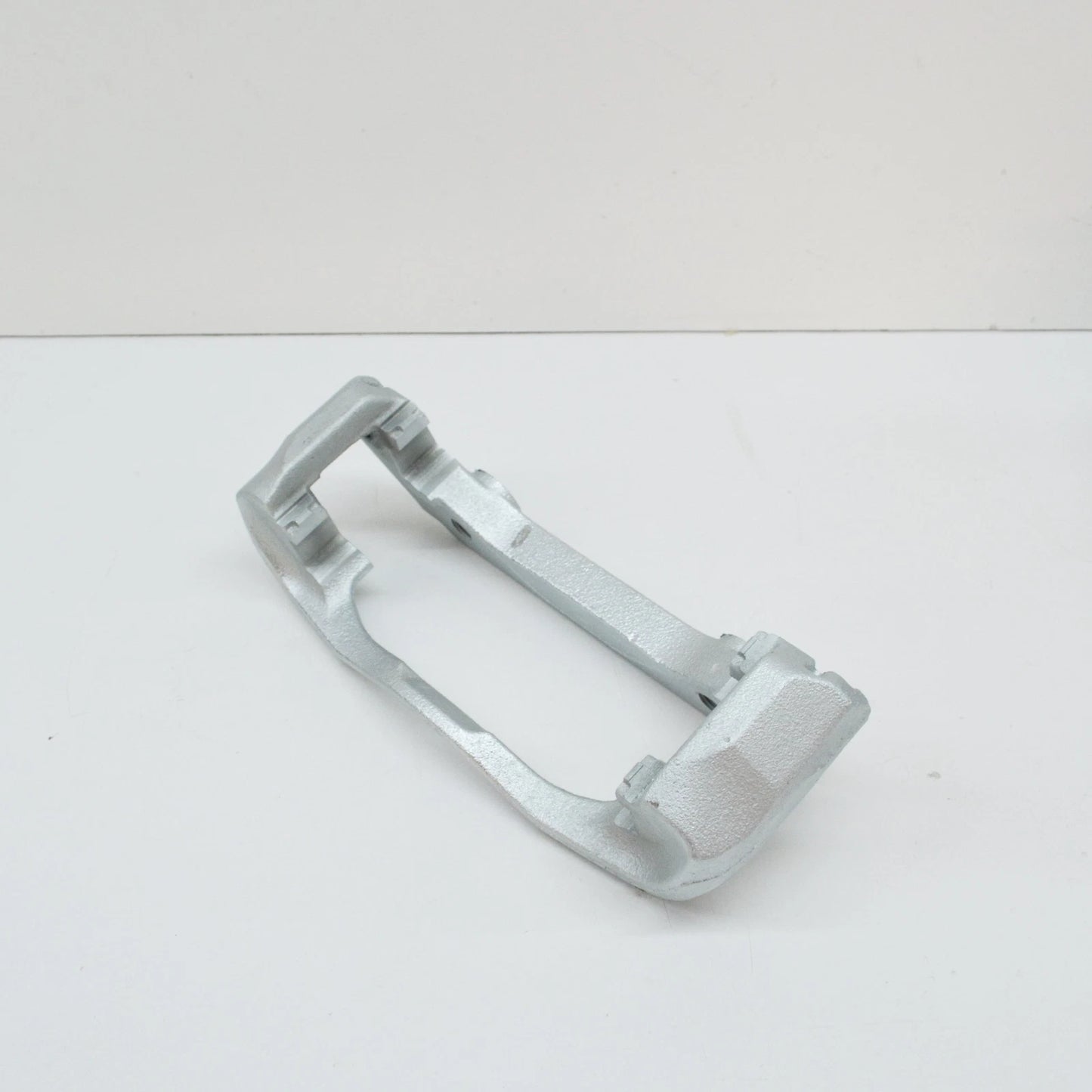 NEW MERCEDES-BENZ VITO W447 FRONT WHEEL BRAKE CARRIER A4474200015 ORIGINAL