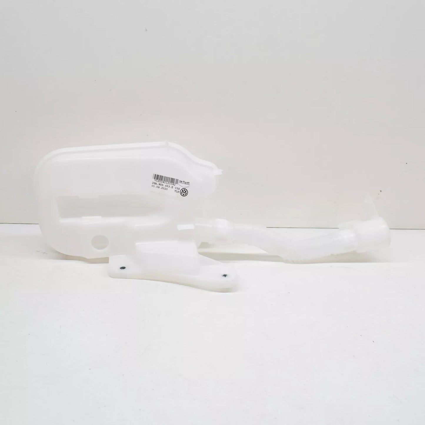 NEW VOLKSWAGEN T-ROC WINDSHIELD WASHER RESERVOIR TANK 2GA955453E