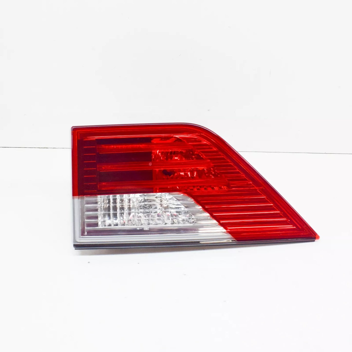 NEW BMW X3 E83 REAR RIGHT SIDE INNER TAILLIGHT 7162214 63217162214 ORIGINAL