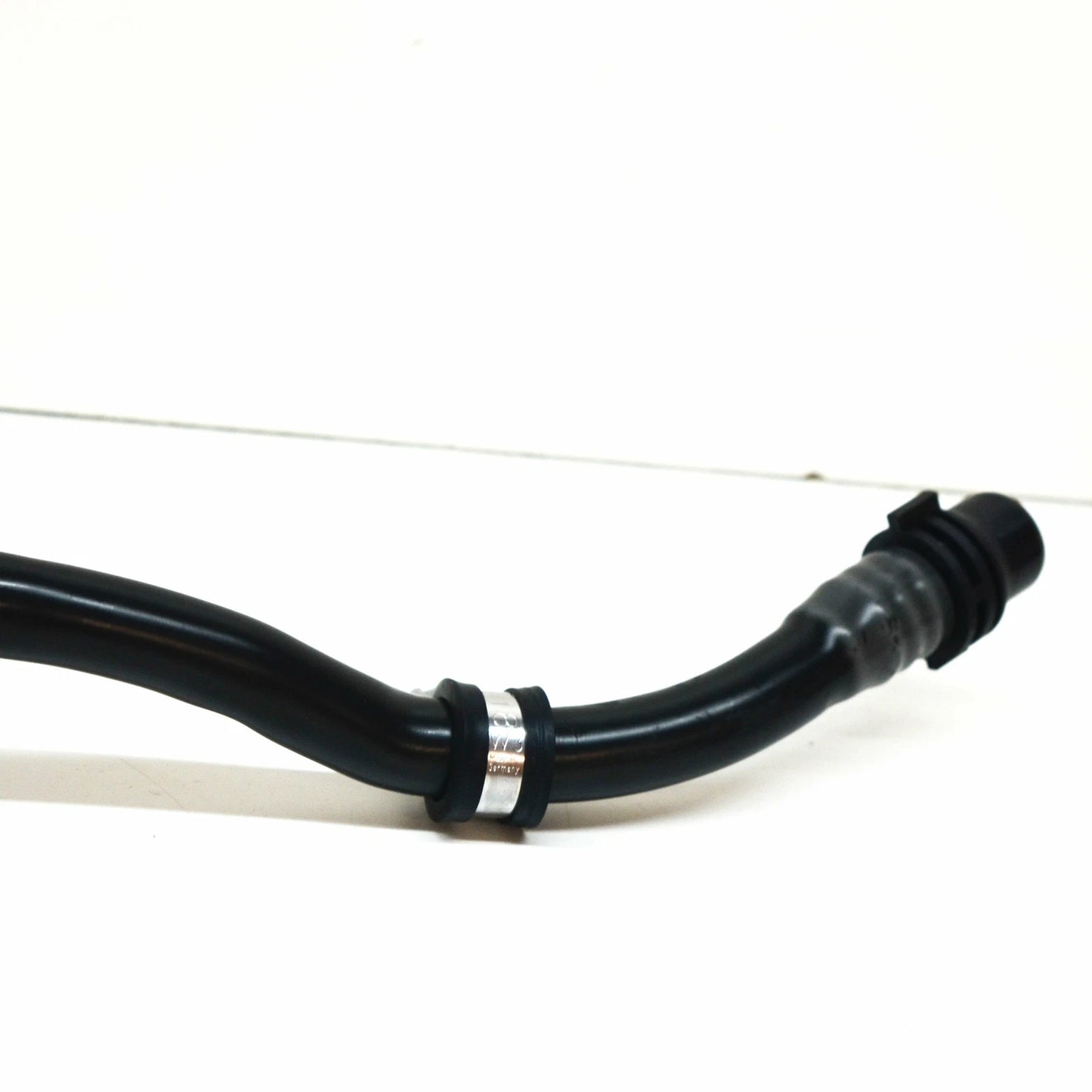 NEW MERCEDES-BENZ C W205 ENGINE WATER COOLANT PIPE HOSE A2642002501