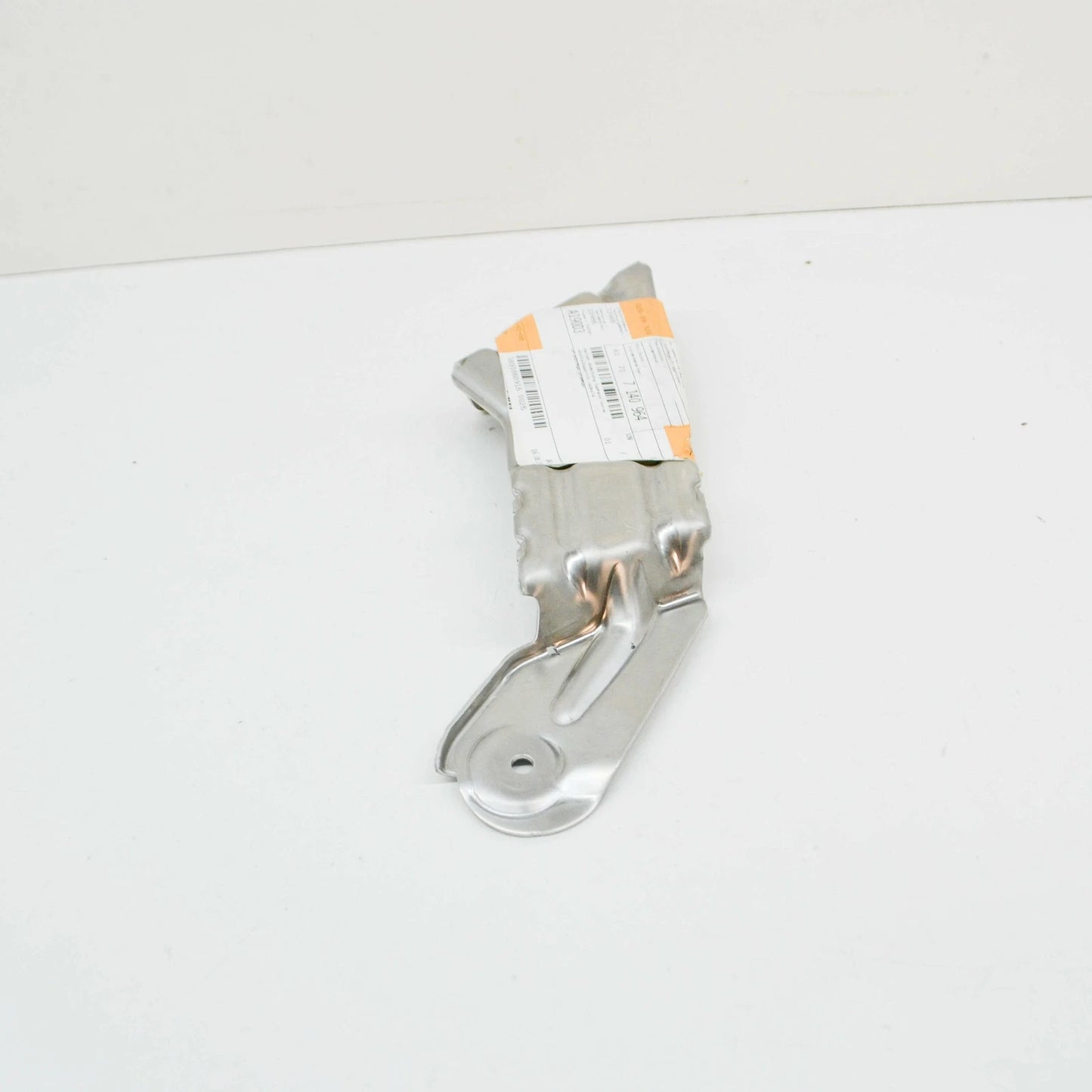 NEW BMW 5 E60 FRONT RIGHT WHEEL HOUSING COVERING BRACKET 51717140964 ORIGINAL