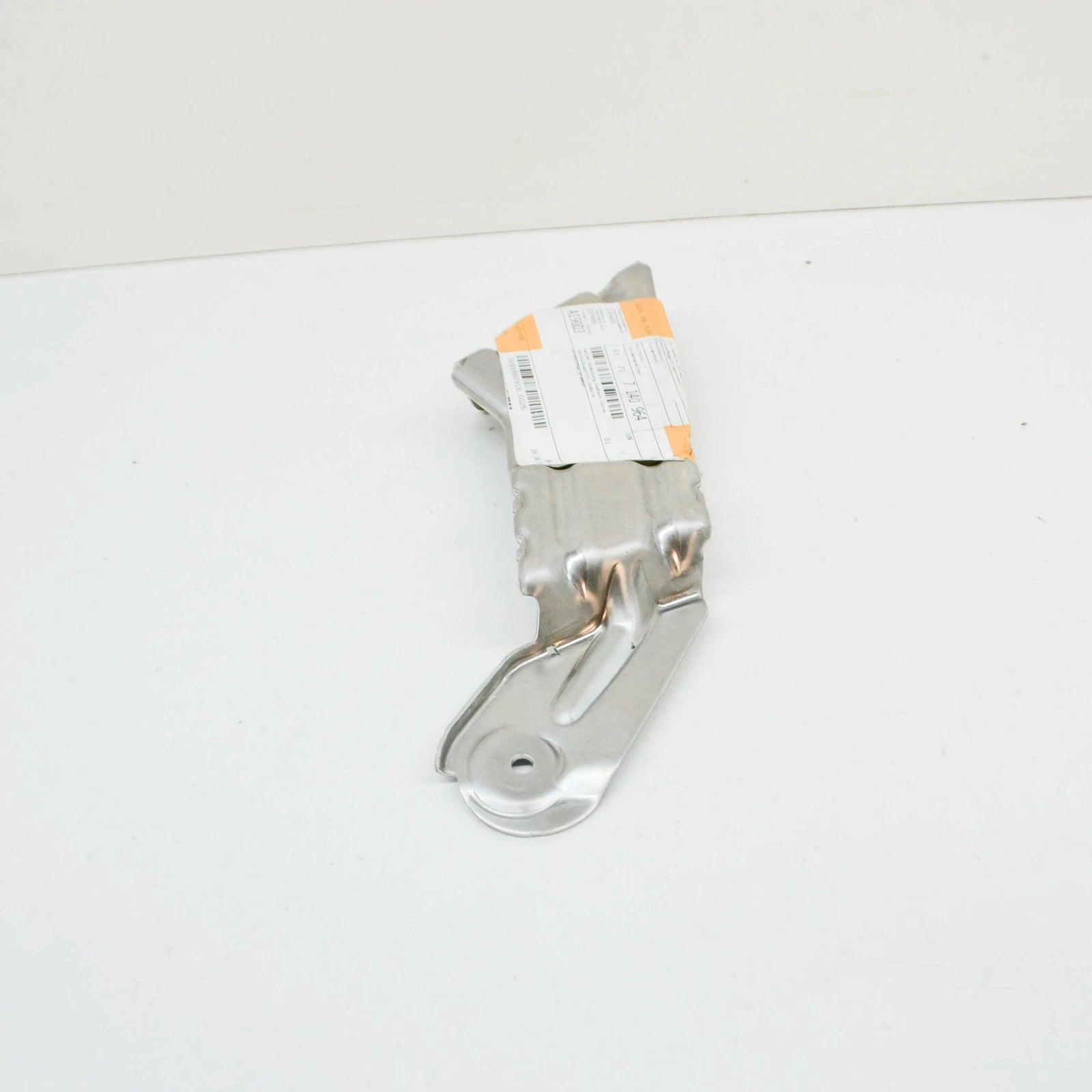 NEW BMW 5 E60 FRONT RIGHT WHEEL HOUSING COVERING BRACKET 51717140964 ORIGINAL