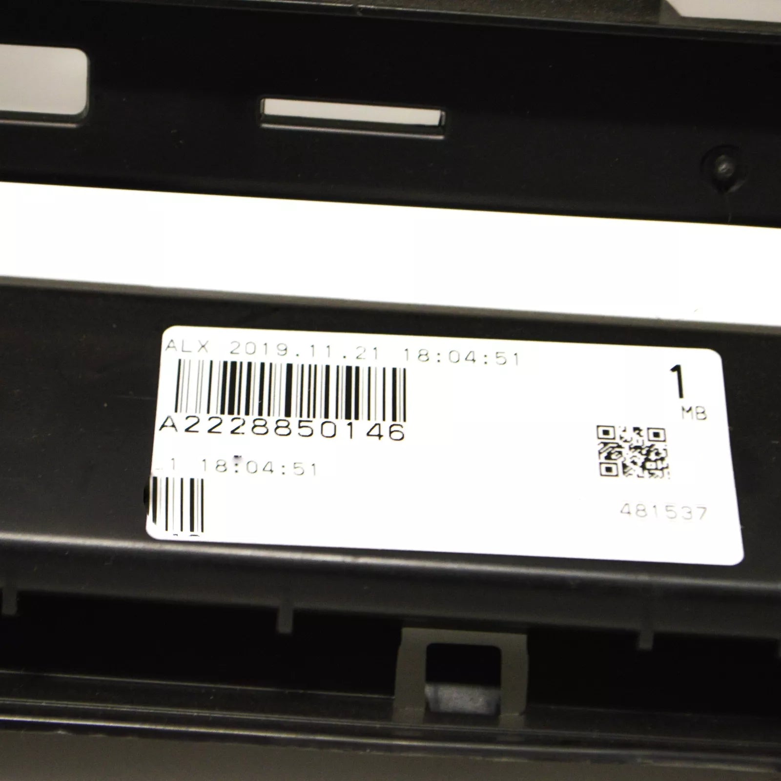 NEW MERCEDES-BENZ S-CLASS W222 REAR BUMPER MIDDLE BRACKET A2228850146 ORIGINAL