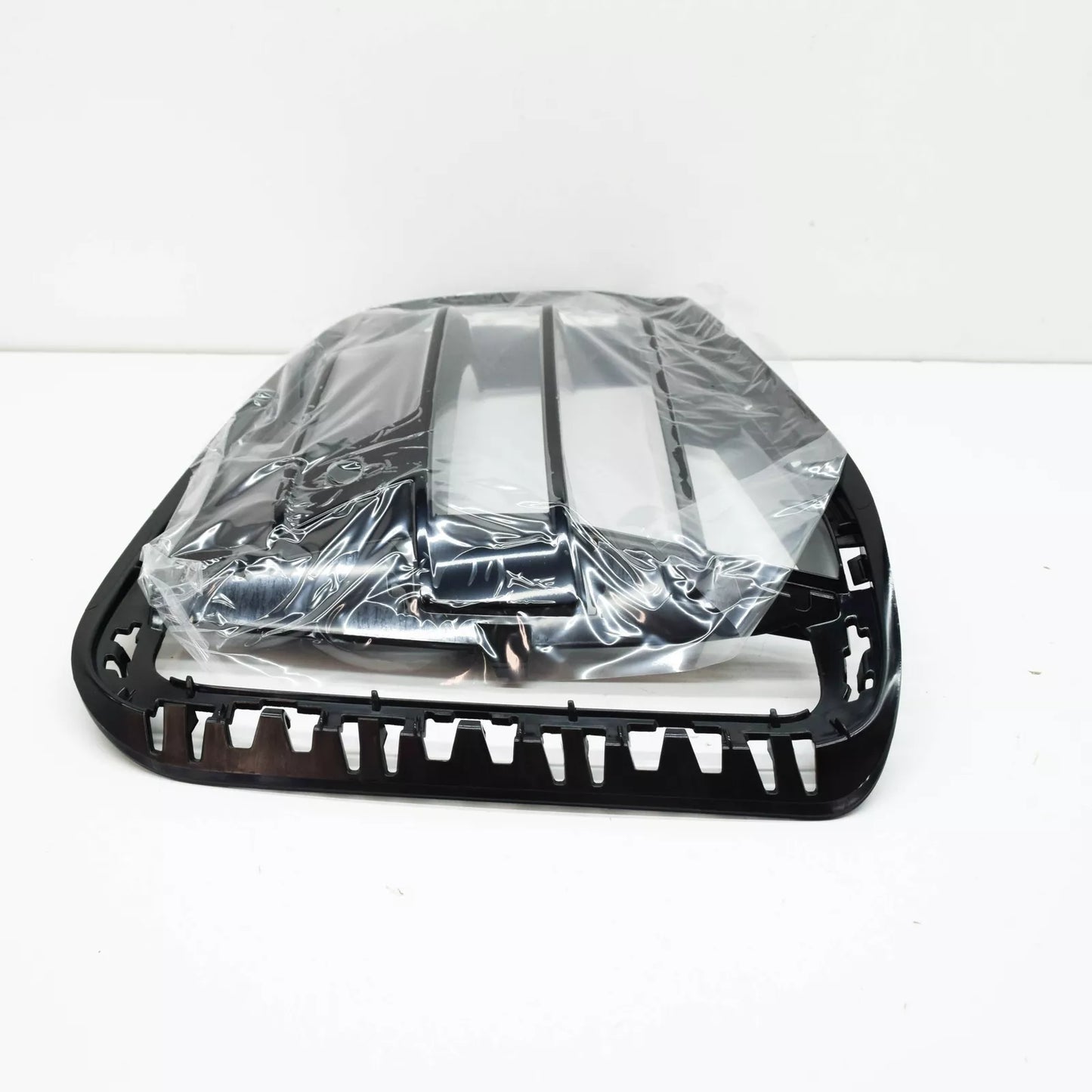 NEW BMW 4 COUPE G22 FRONT BUMPER OPEN RIGHT GRILLE 51118077066 ORIGINAL