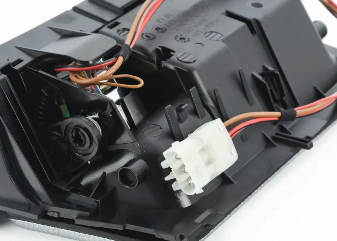 NEW BMW 1 E88 ALUMINIUM GLACIER-SILVER ASHTRAY 51168037469 8037469 ORIGINAL