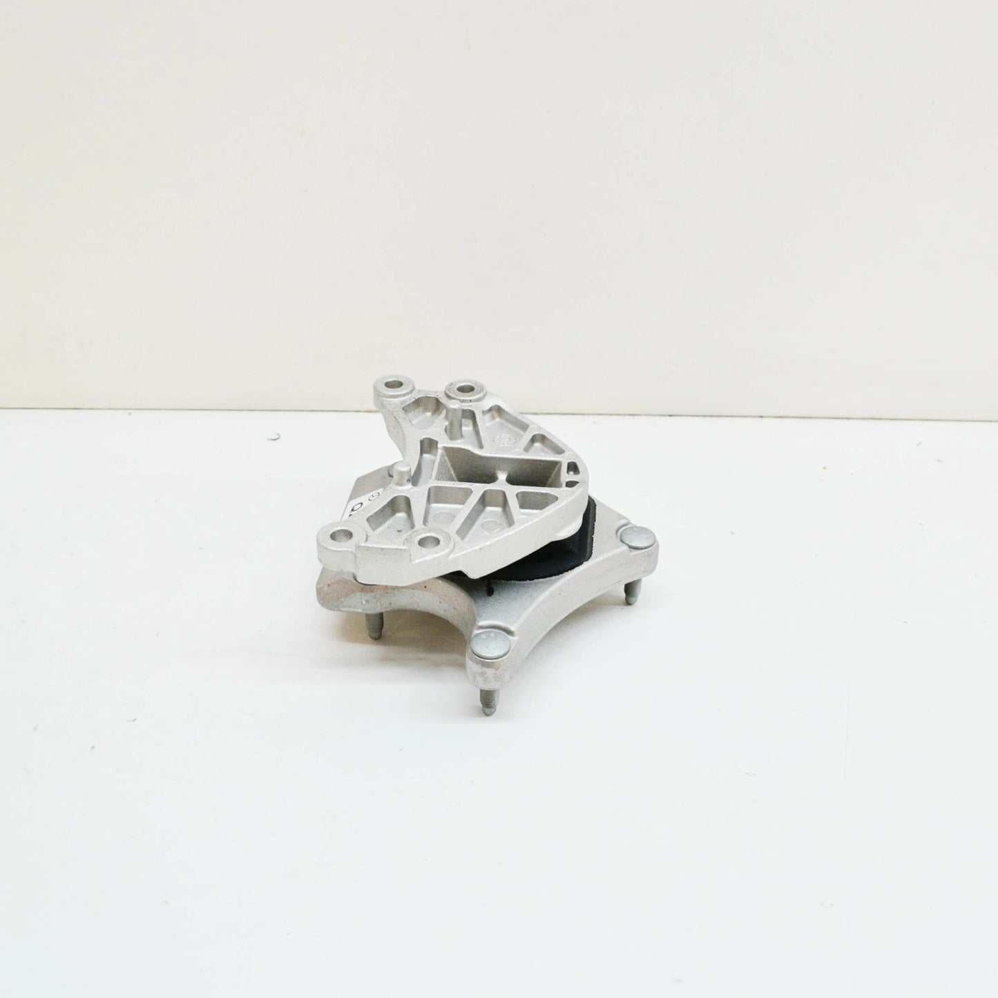 NEW MERCEDES-BENZ E-CLASS W212 TRANSMISSION MOUNT A2042400618 3.5 PETROL