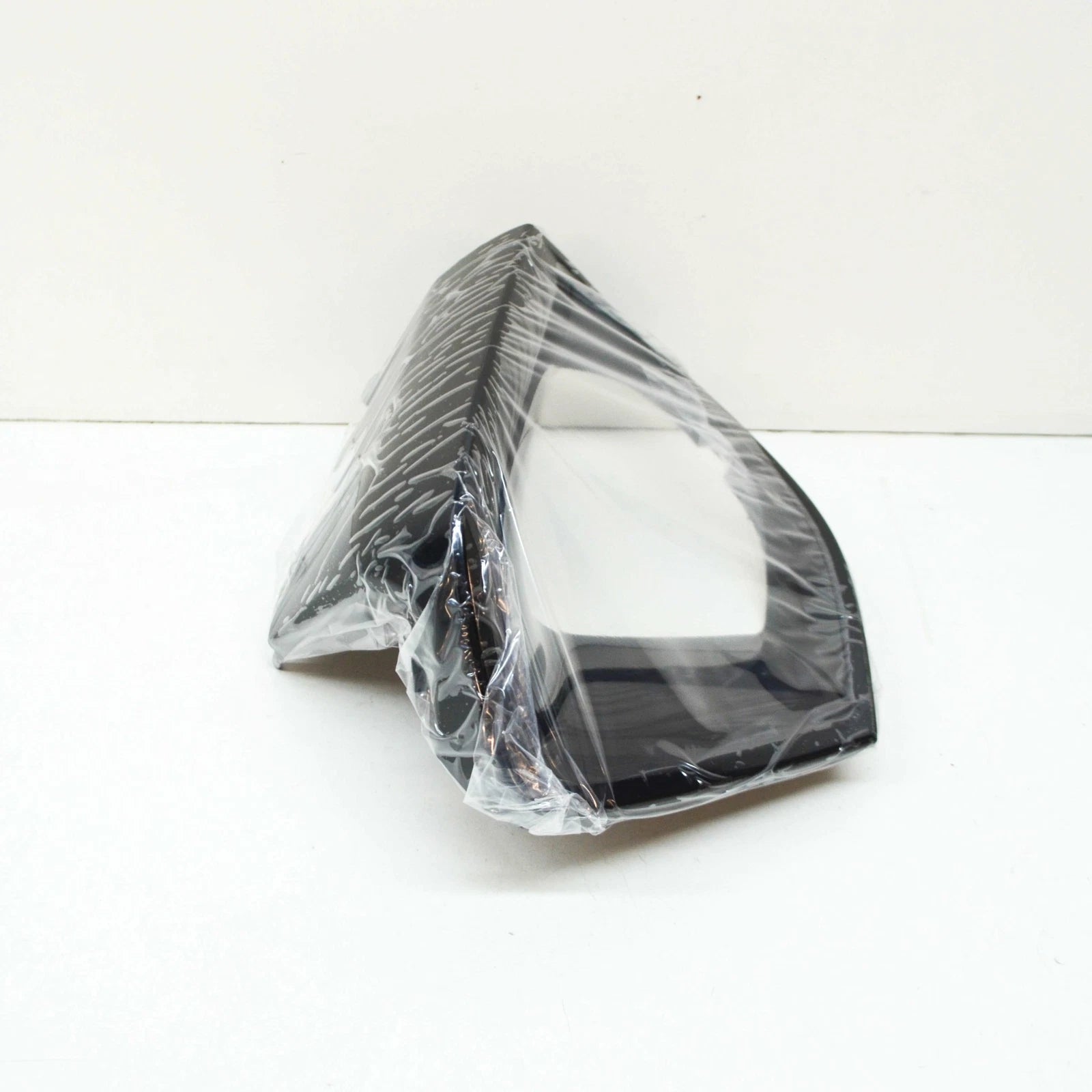 NEW BMW 3 G20 FRONT BUMPER LOWER RIGHT AIR INLET FINISHER 51117471518 ORIGINAL