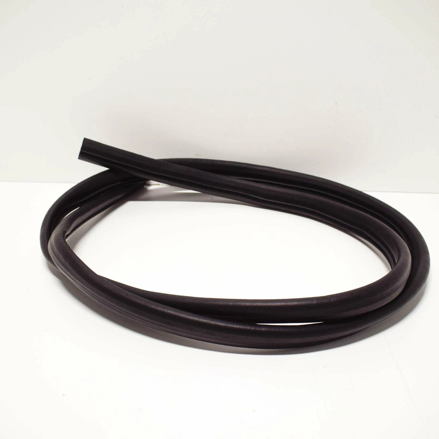 NEW MERCEDES-BENZ CL C216 FRONT HOOD SEAL A2216280598