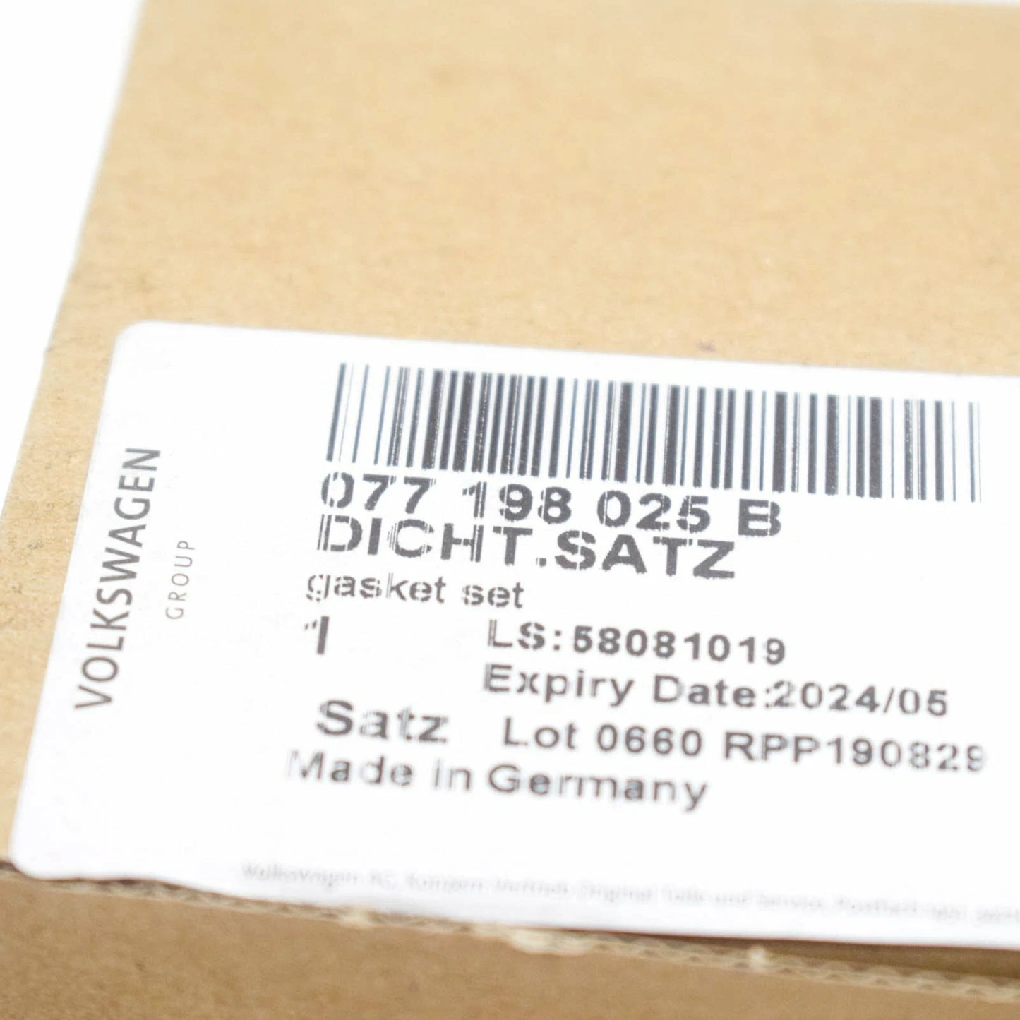 NEW AUDI A4 S4 ENGINE VALVE COVER GASKET 077198025B 4.2 PETROL