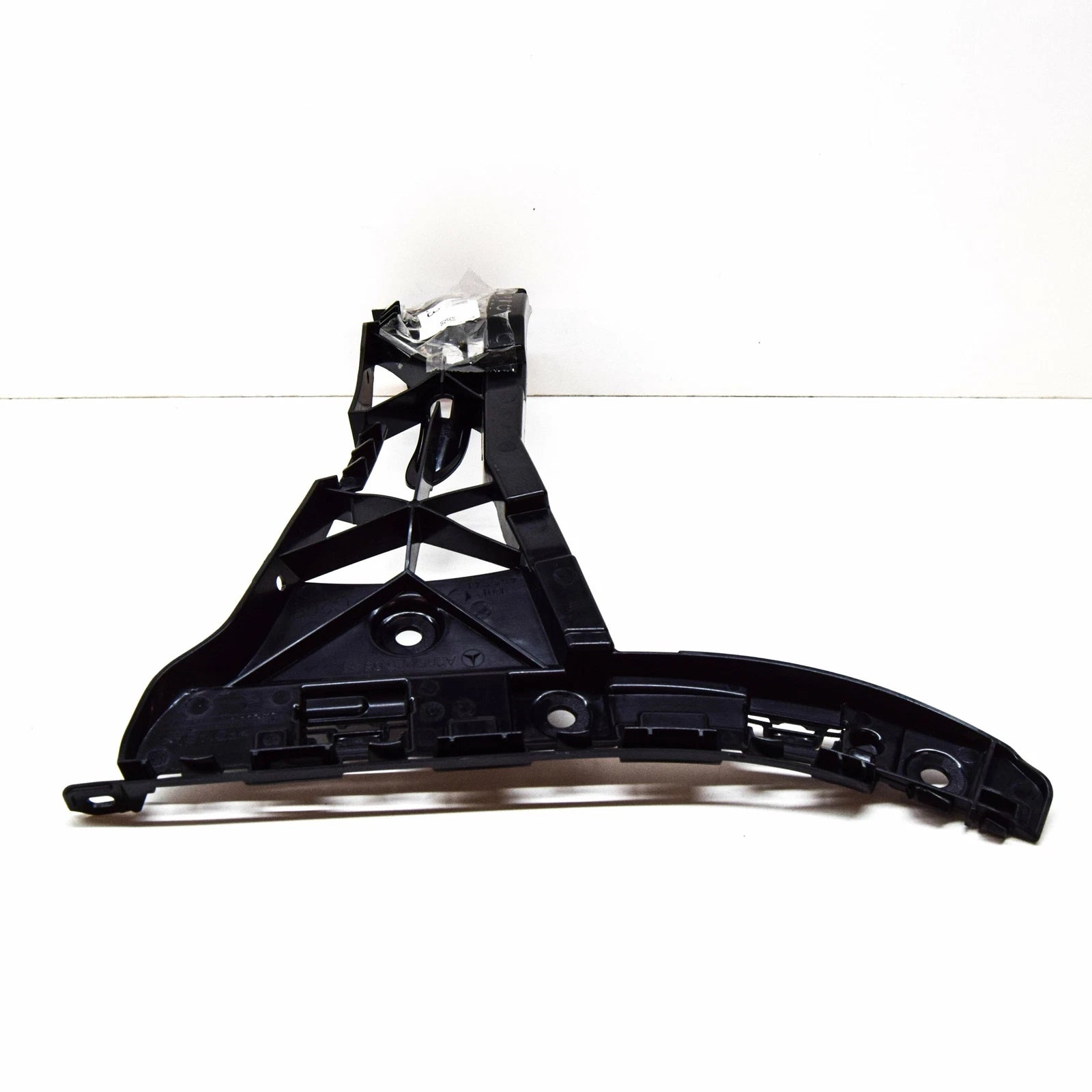 NEW MERCEDES BENZ C CLASS W205 REAR RIGHT BUMPER BRACKET A2058800630 2017