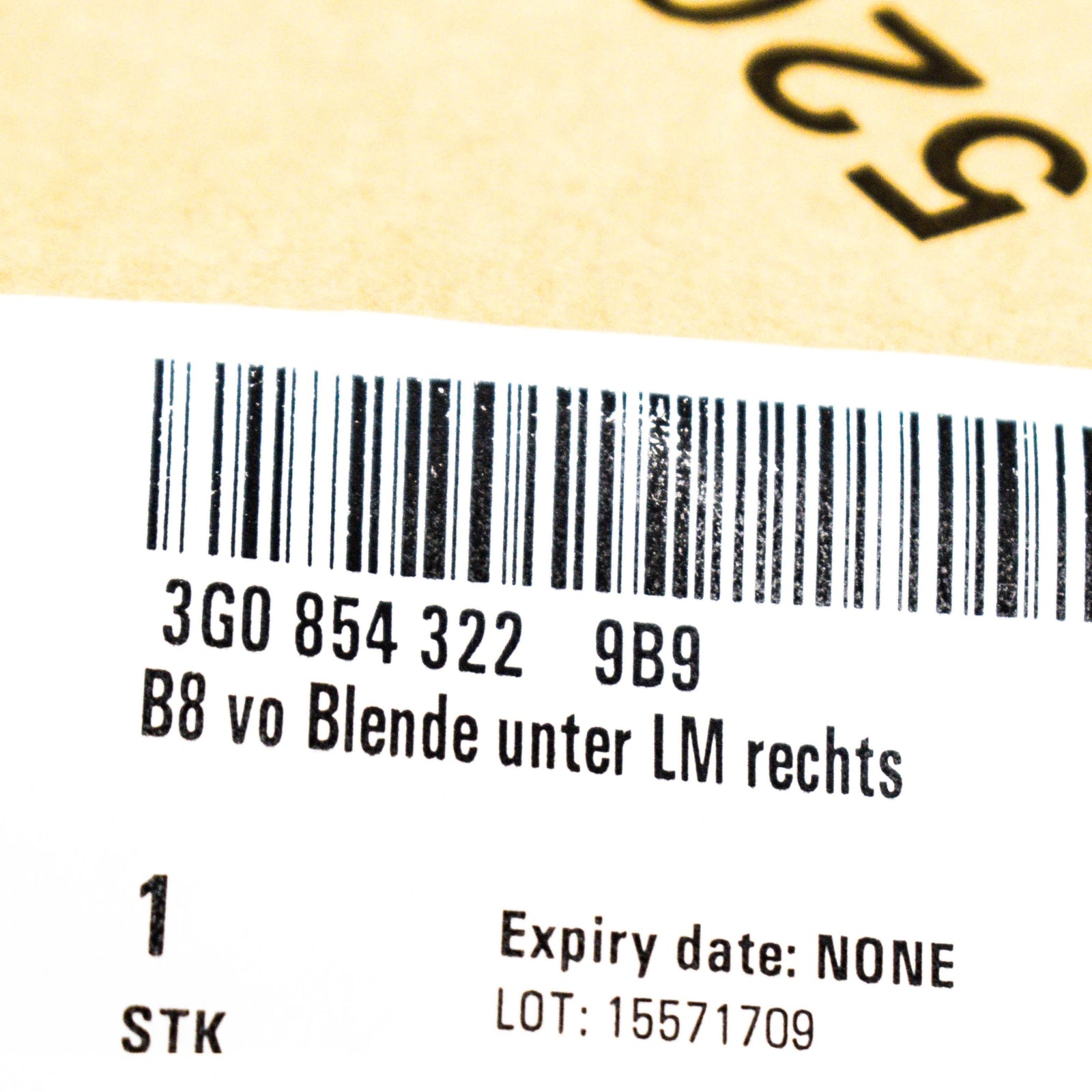 NEW VW PASSAT B8 FRONT BUMPER RIGHT SIDE STRIP 3G0854322 3G08543229B9 ORIGINAL