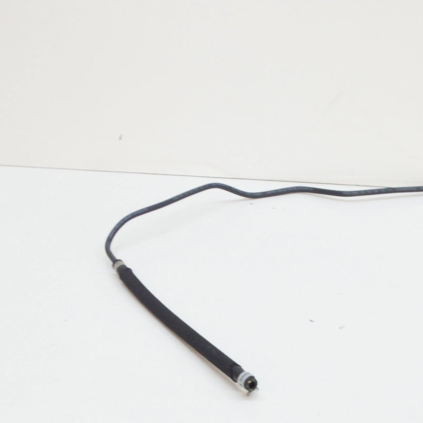 NEW MERCEDES-BENZ C W205 ENGINE COOLANT RETURN FLOW HOSE A2058304403 ORIGINAL