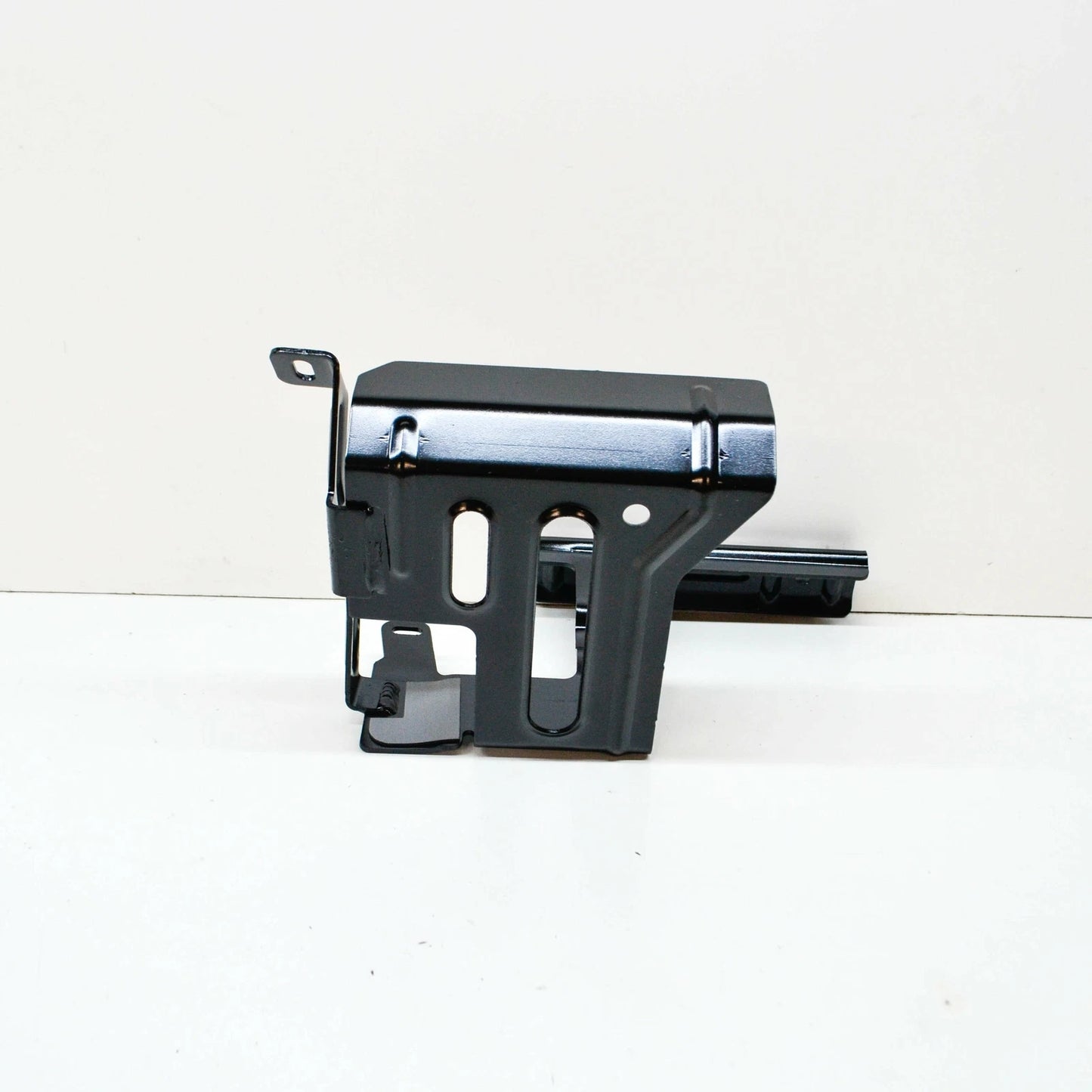 NEW BMW X3 G01 BATTERY HOLDER BRACKET 61219117801 ORIGINAL