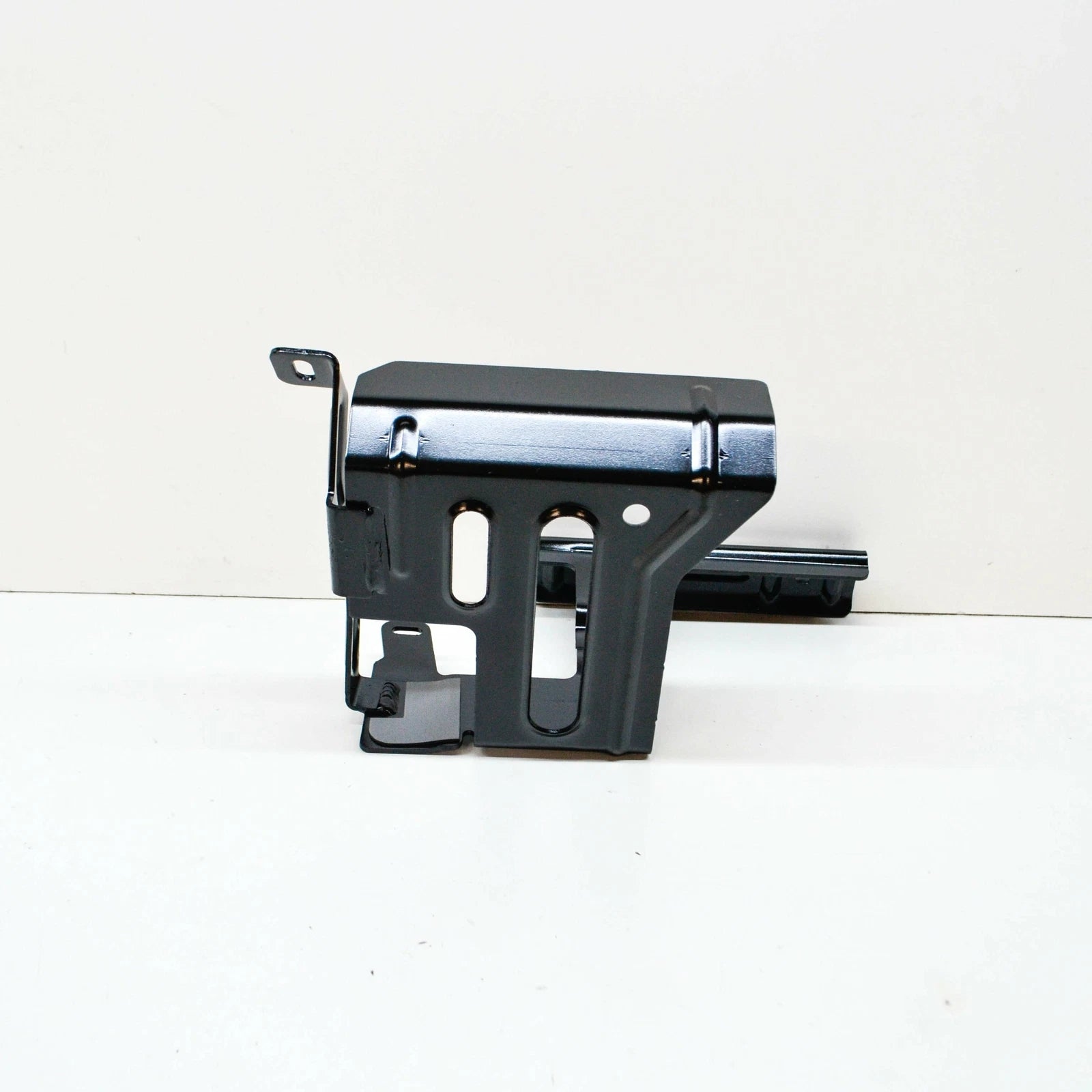 NEW BMW X3 G01 BATTERY HOLDER BRACKET 61219117801 ORIGINAL