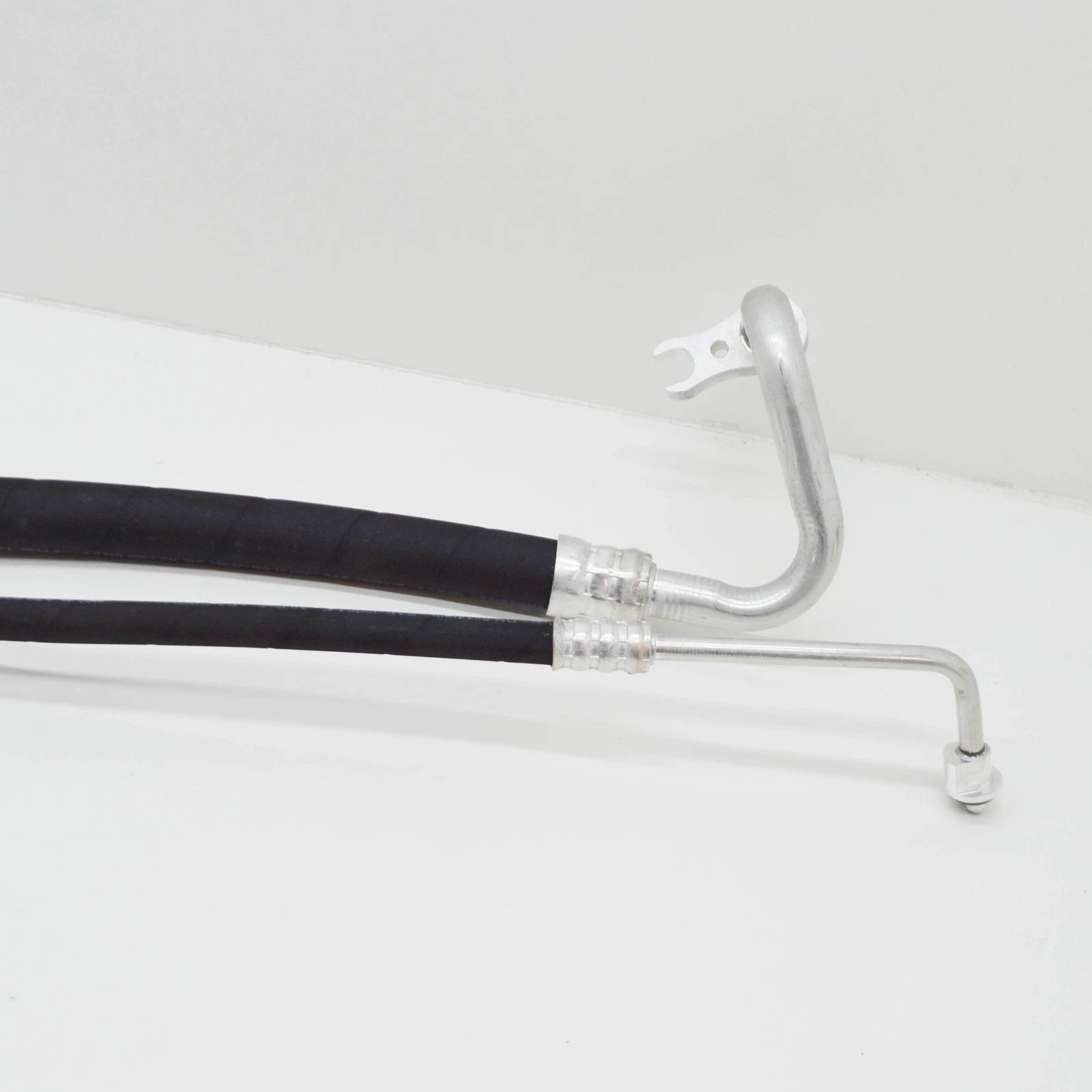 NEW MERCEDES-BENZ GLC X253 A/C REFRIGERANT RETURN LINE A2538304001 ORIGINAL