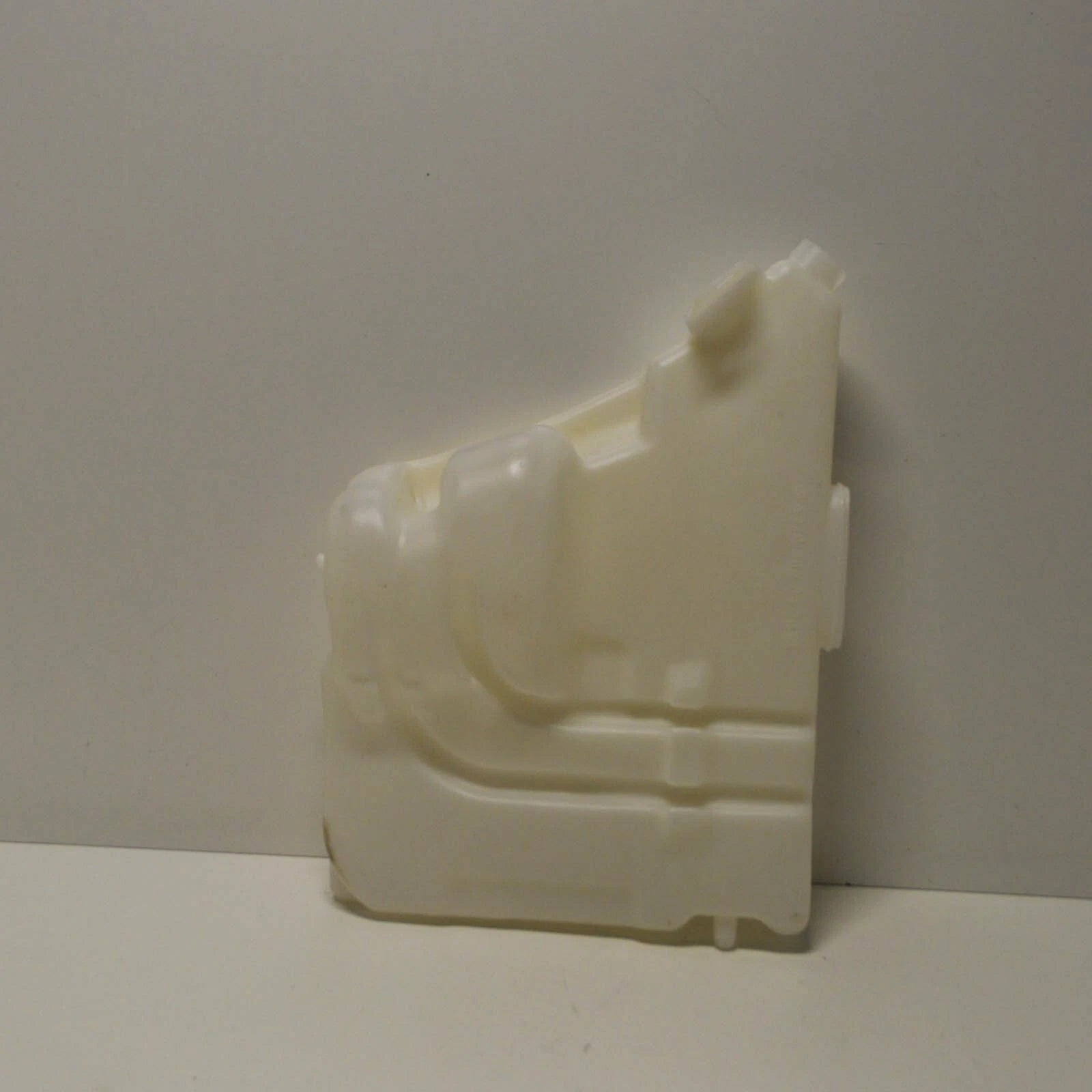 NEW MERCEDES BENZ SLK R170 WINDSCREEN WASHER TANK RESERVOIR A1708690320