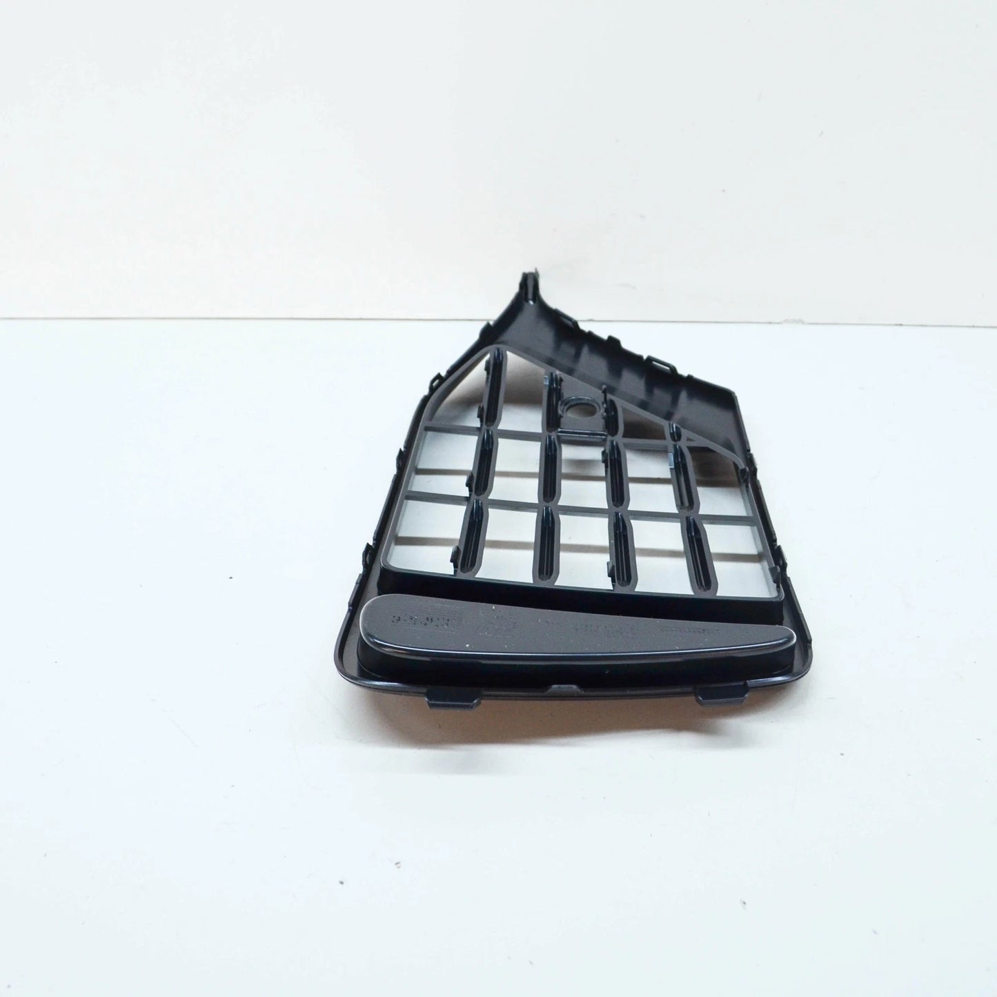 NEW AUDI Q8 FRONT RIGHT BUMPER GRILLE 4M8807682B4W3 ORIGINAL