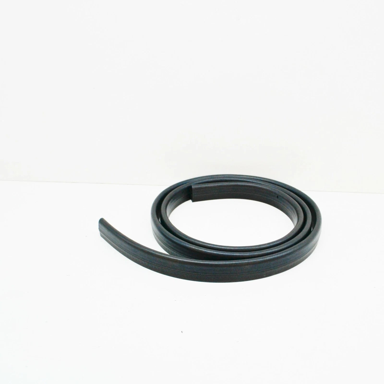 NEW MERCEDES-BENZ GLE W166 FRONT ENGINE HOOD SEAL A1668870198 ORIGINAL