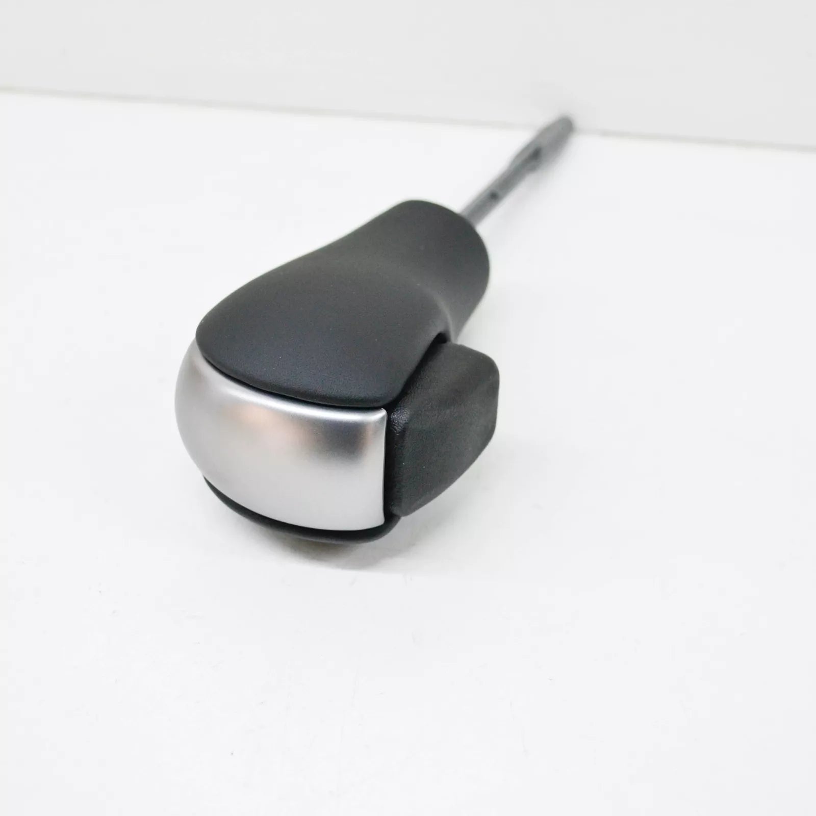 NEW BMW 5 E60 AUTO LEATHER GEAR SHIFT KNOB 25167585790 7585790 2007 ORIGINAL