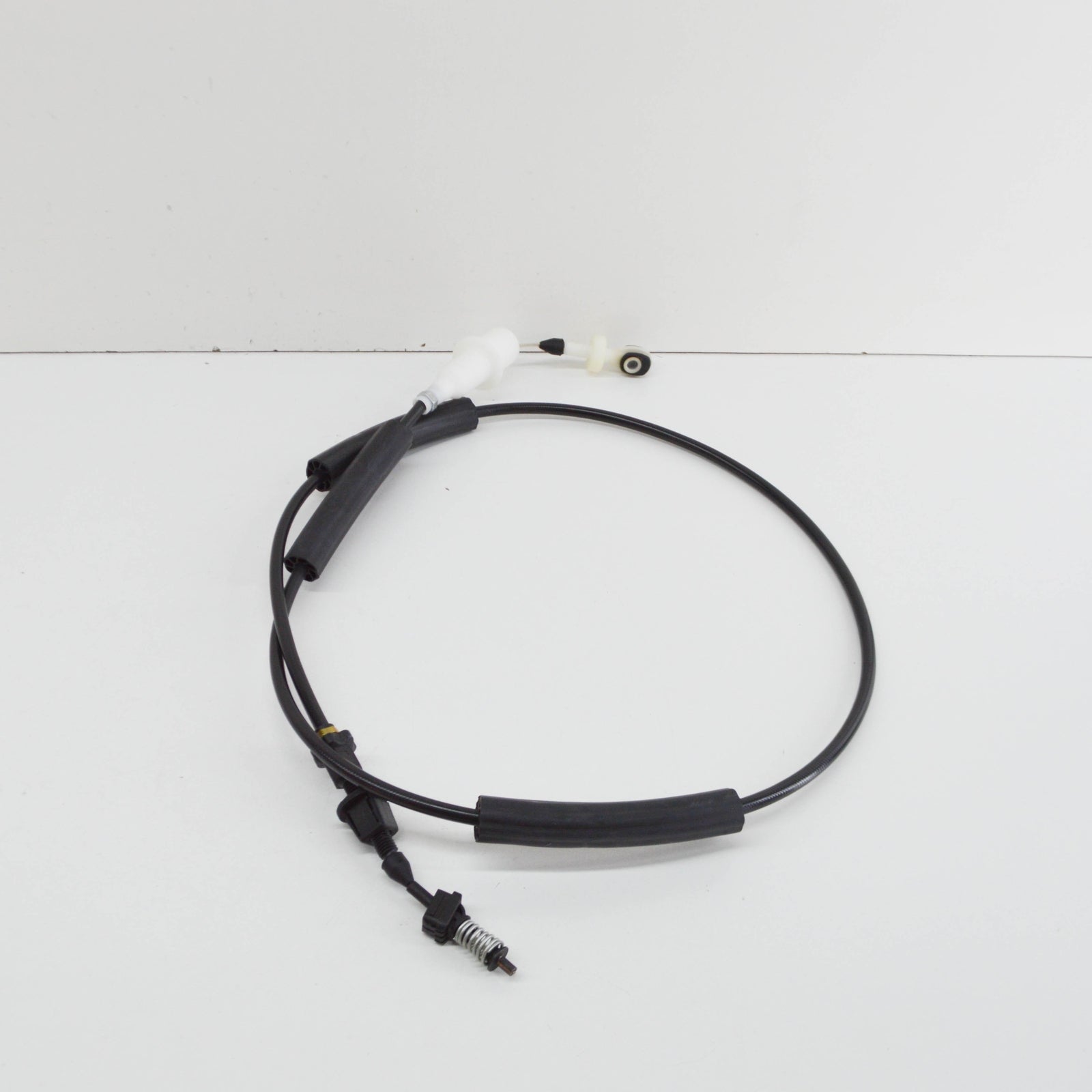 NEW MERCEDES-BENZ E W124 THROTTLE WIRE CABLE A1243002330 ORIGINAL