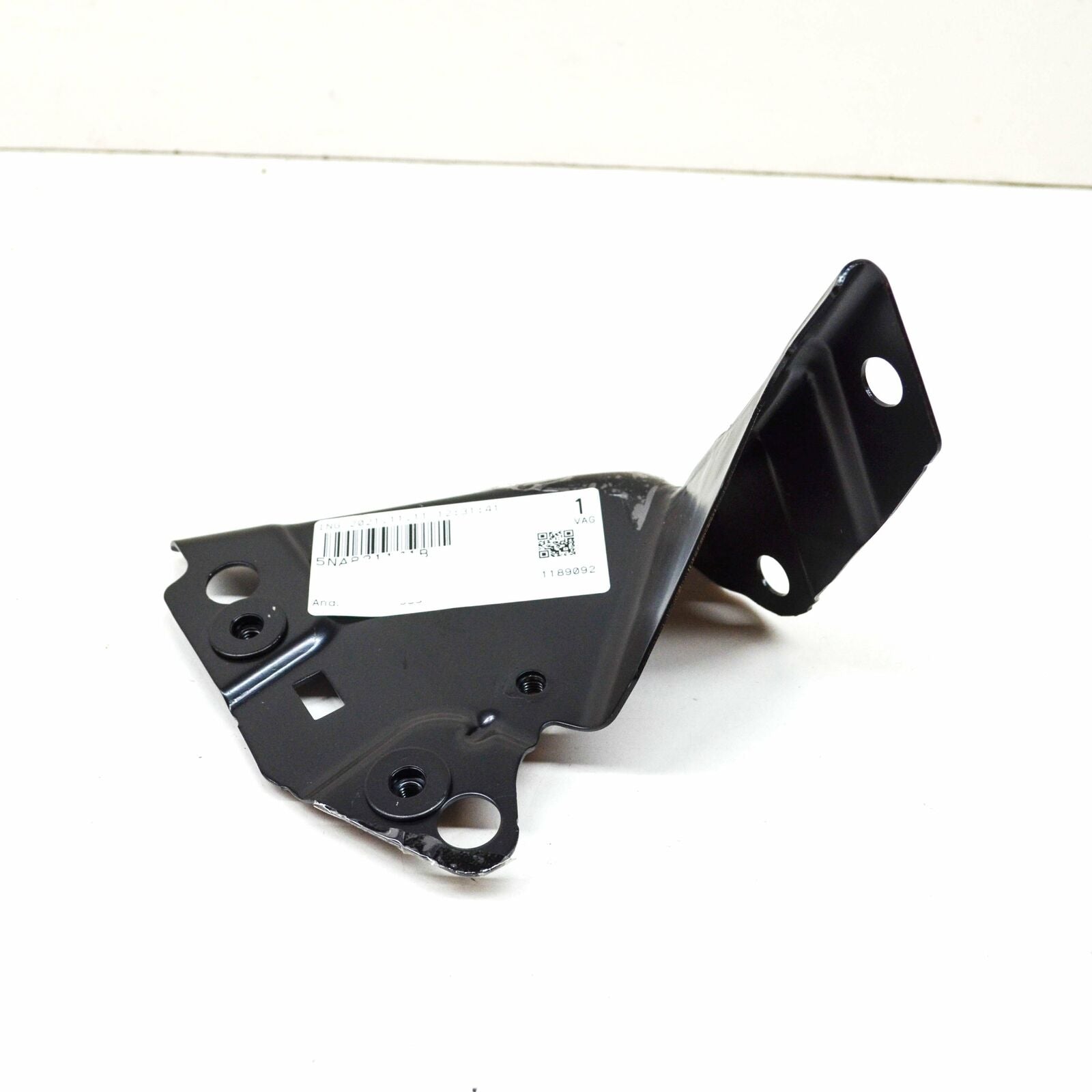 NEW VOLKSWAGEN TIGUAN AD FRONT LEFT FENDER HOLDER BRACKET 5NA821141B ORIGINAL