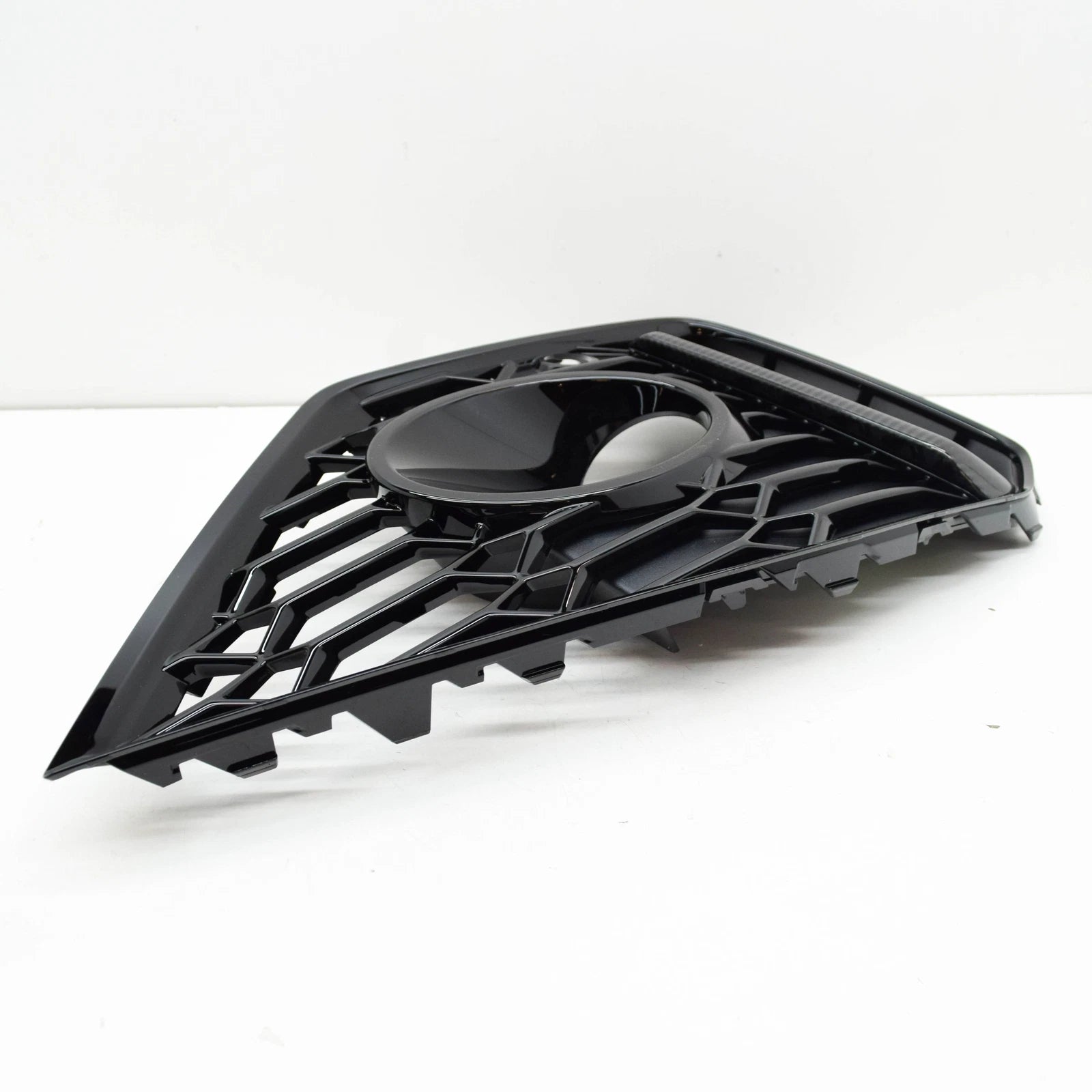 NEW AUDI RS5 8W6 FRONT BUMPER LEFT GRILLE CARBON 8W0807681AS3Q0 ORIGINAL