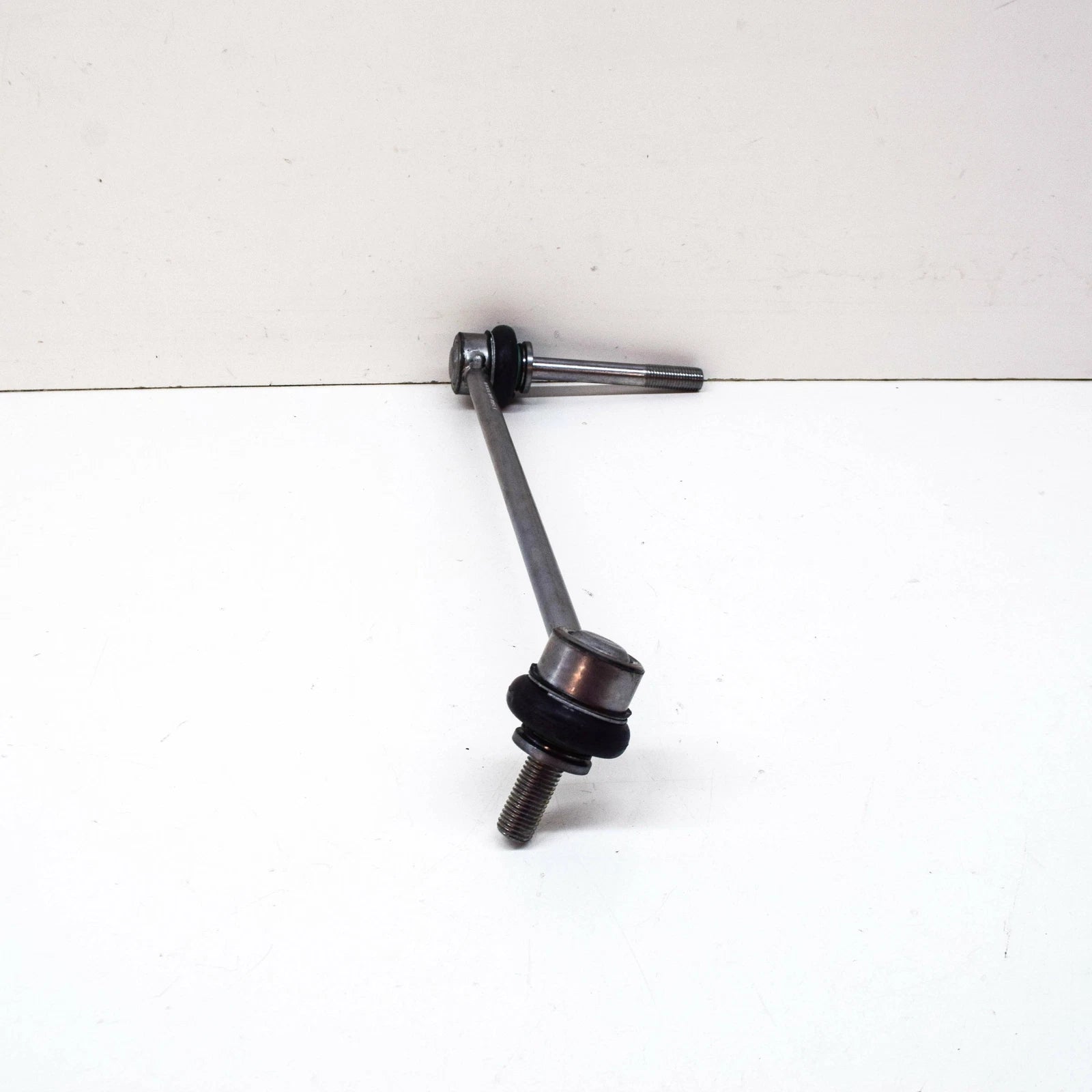 NEW BMW X5 G05 FRONT LEFT STABILIZER SUPPORT LINK 31356881807 ORIGINAL