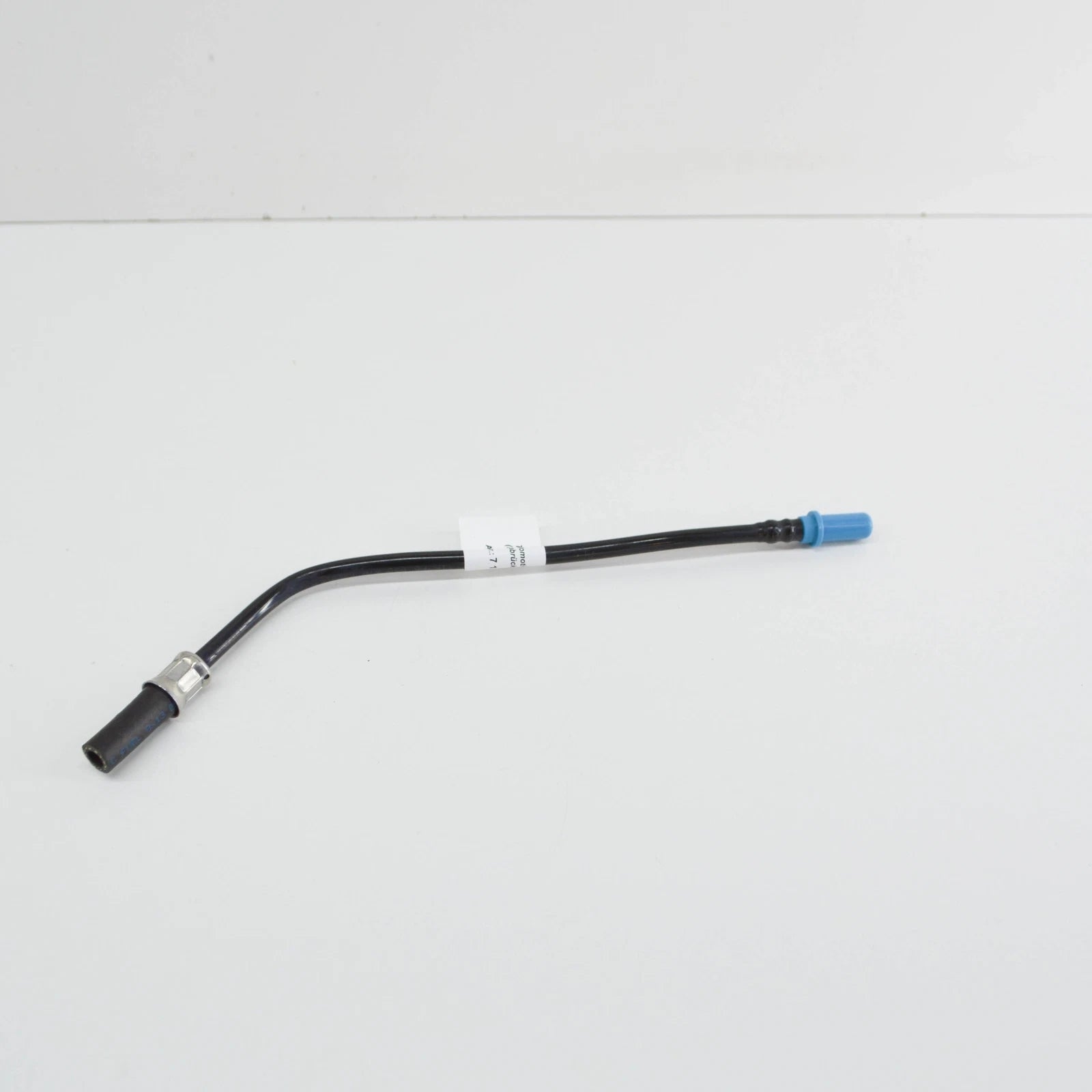 NEW BMW 1 E81 FRONT FUEL FEED PIPE 16127176663 ORIGINAL