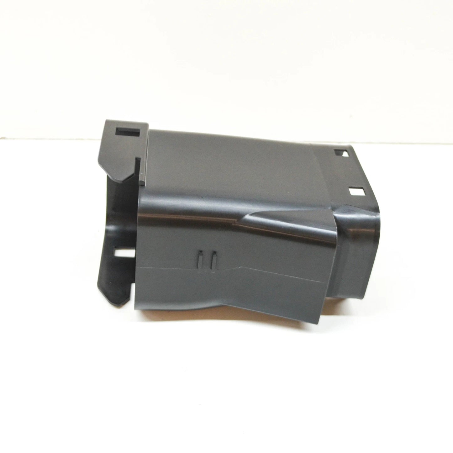 NEW BMW M5 F90 LEFT CENTER AIR INTAKE TUBE DUCT 13717856826 ORIGINAL