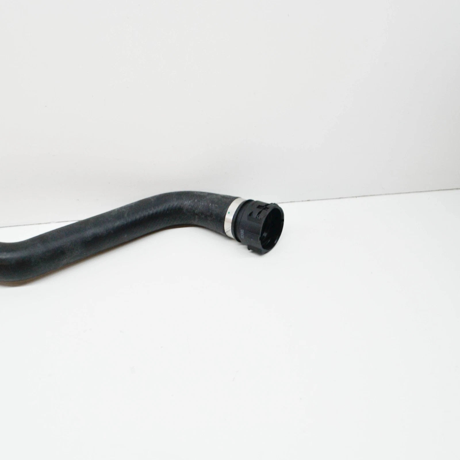 NEW BMW E38 SEDAN COOLING SYSTEM WATER HOSE 2247815 11532247815 ORIGINAL